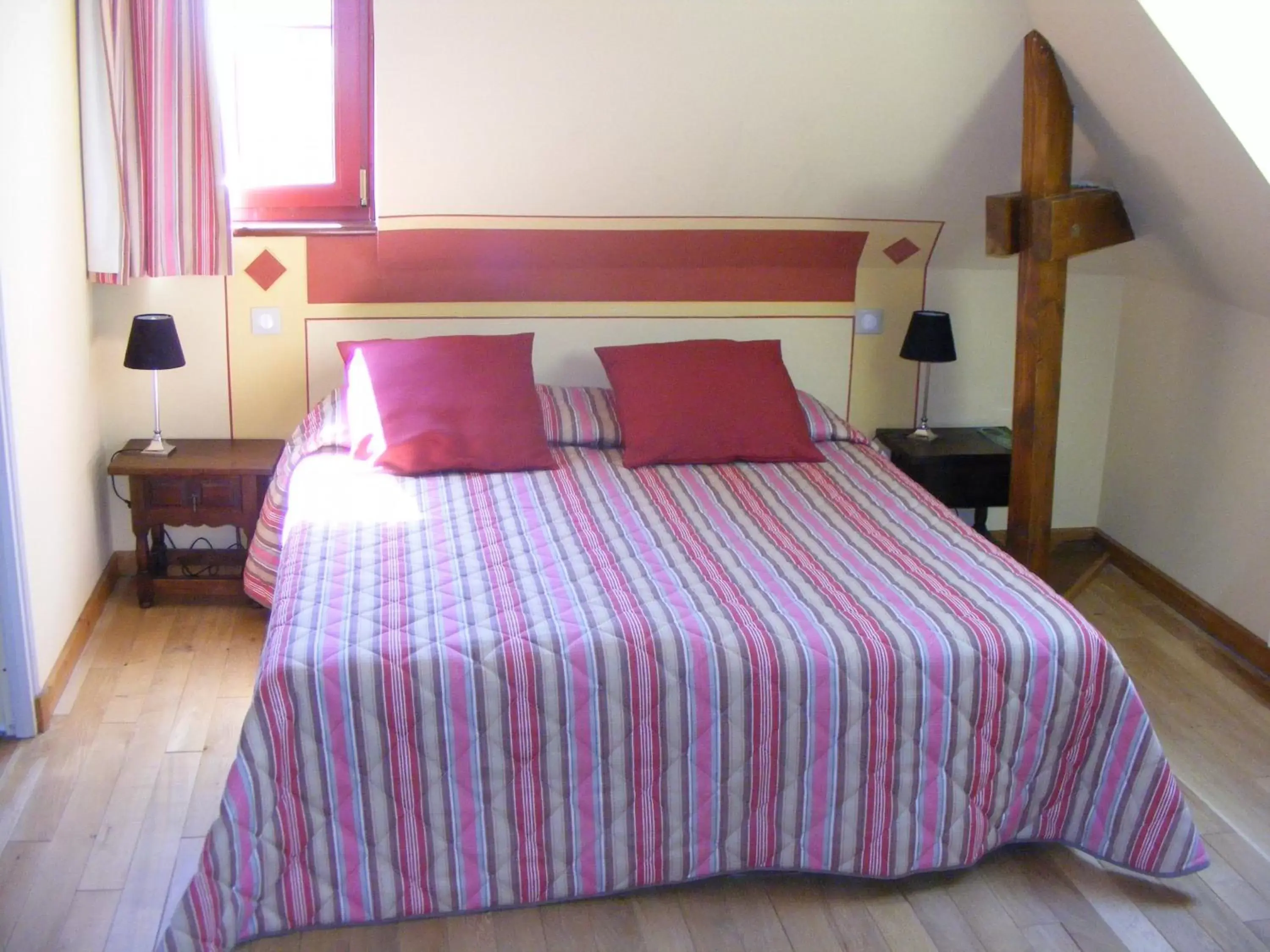 Three-Bedroom Apartment (6 Adults) in Les Belleme Golf - Self-catering Apartments