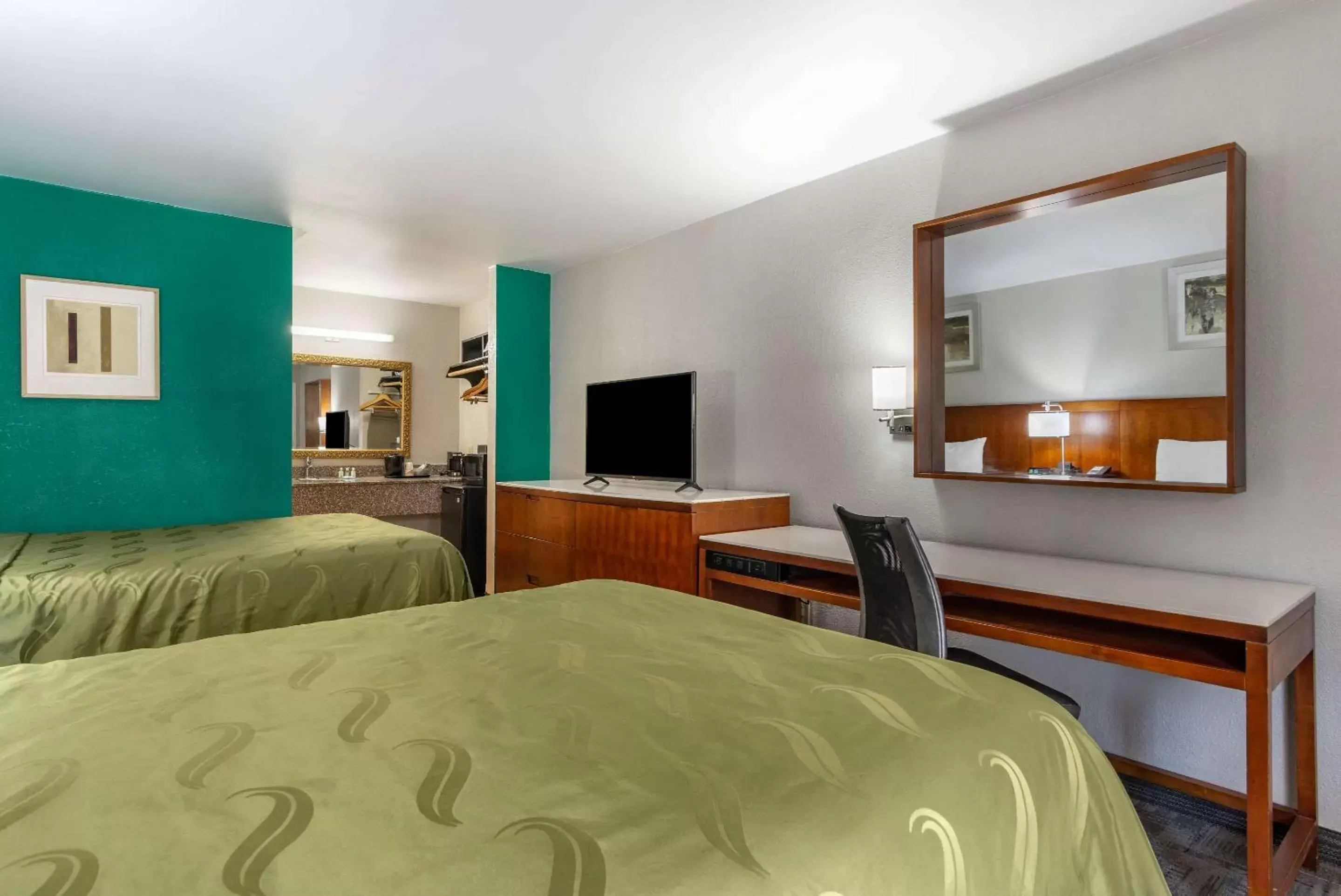 Bedroom, Bed in Quality Inn Covington Bedroom, Bed in Quality Inn Covington