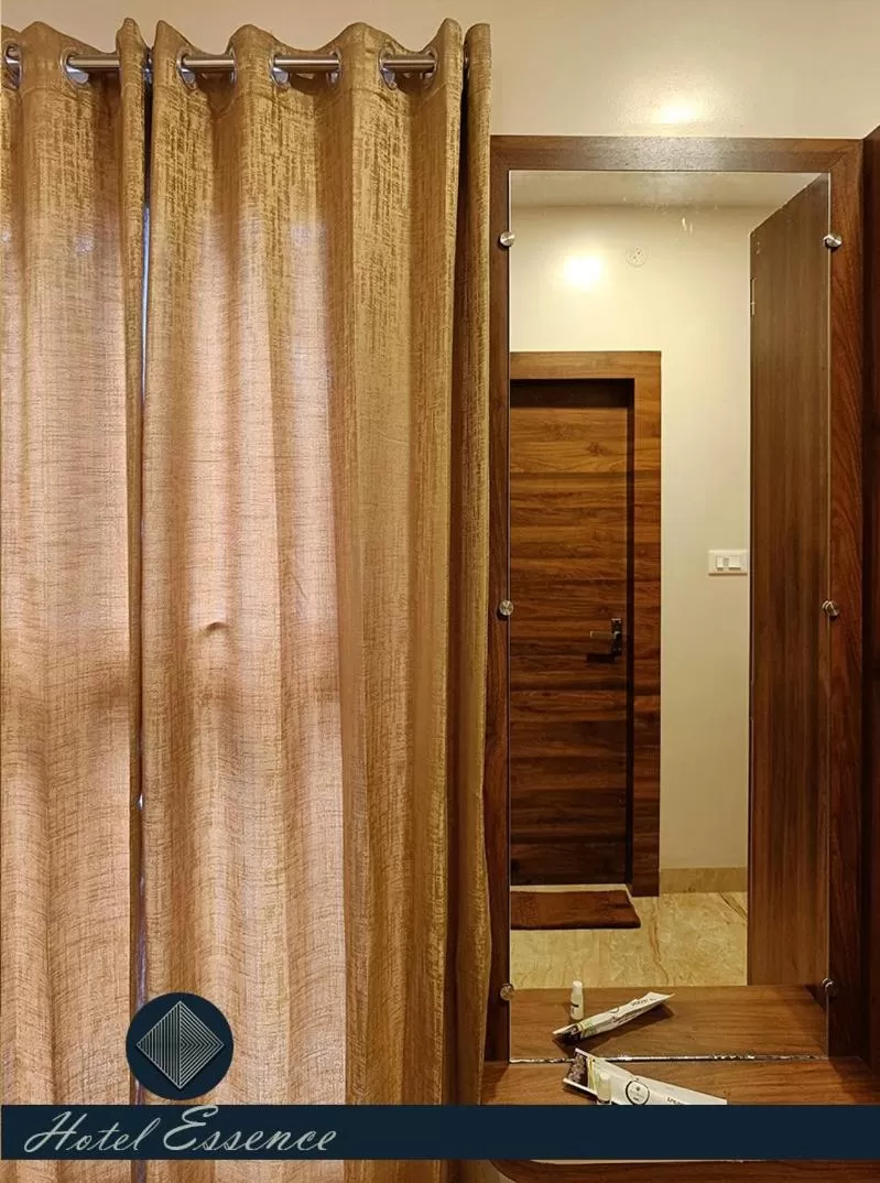 wardrobe in Hotel ESSENCE