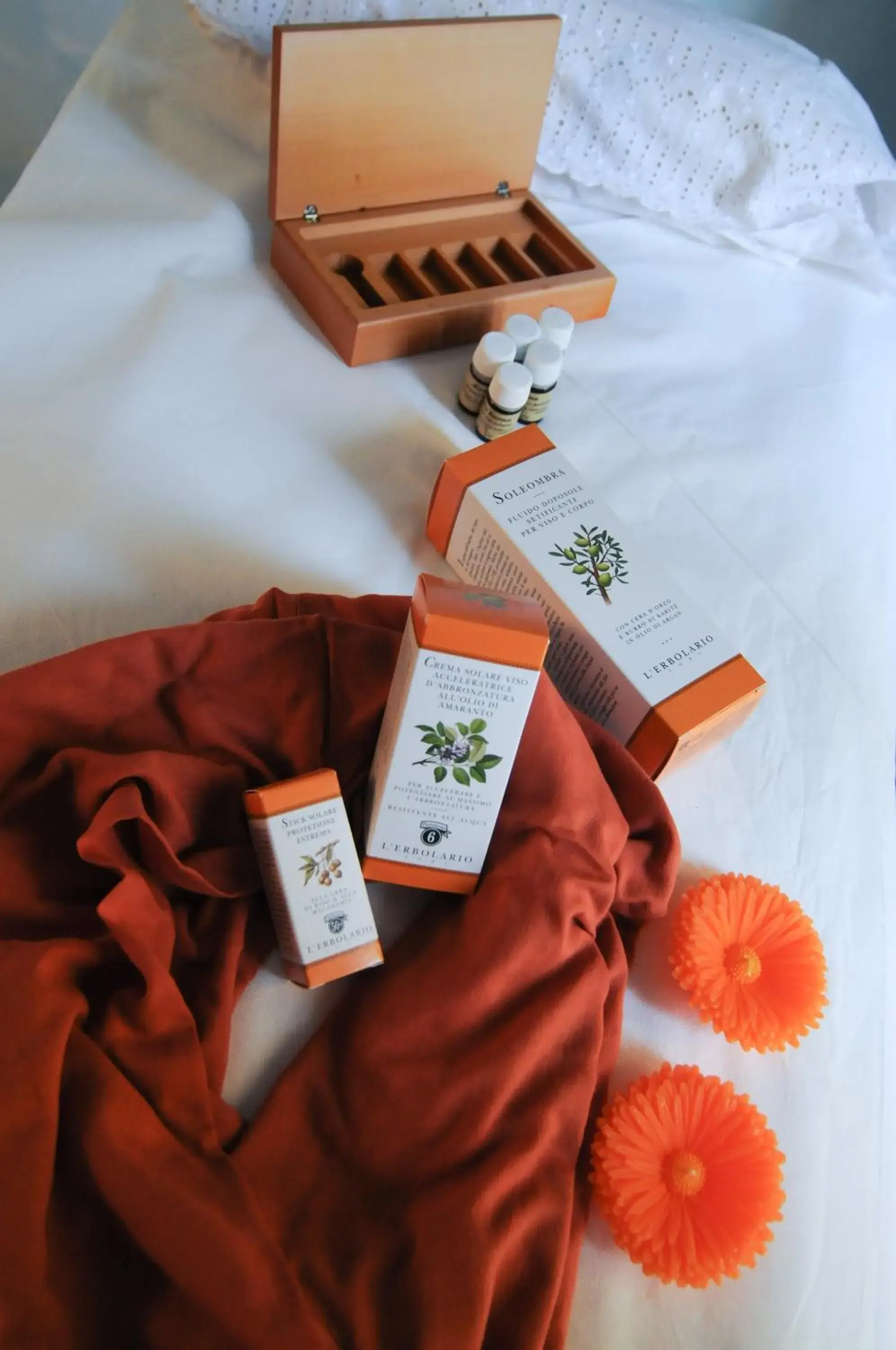 Decorative detail, Bed in Hotel Dei Platani Decorative detail, Bed in Hotel Dei Platani