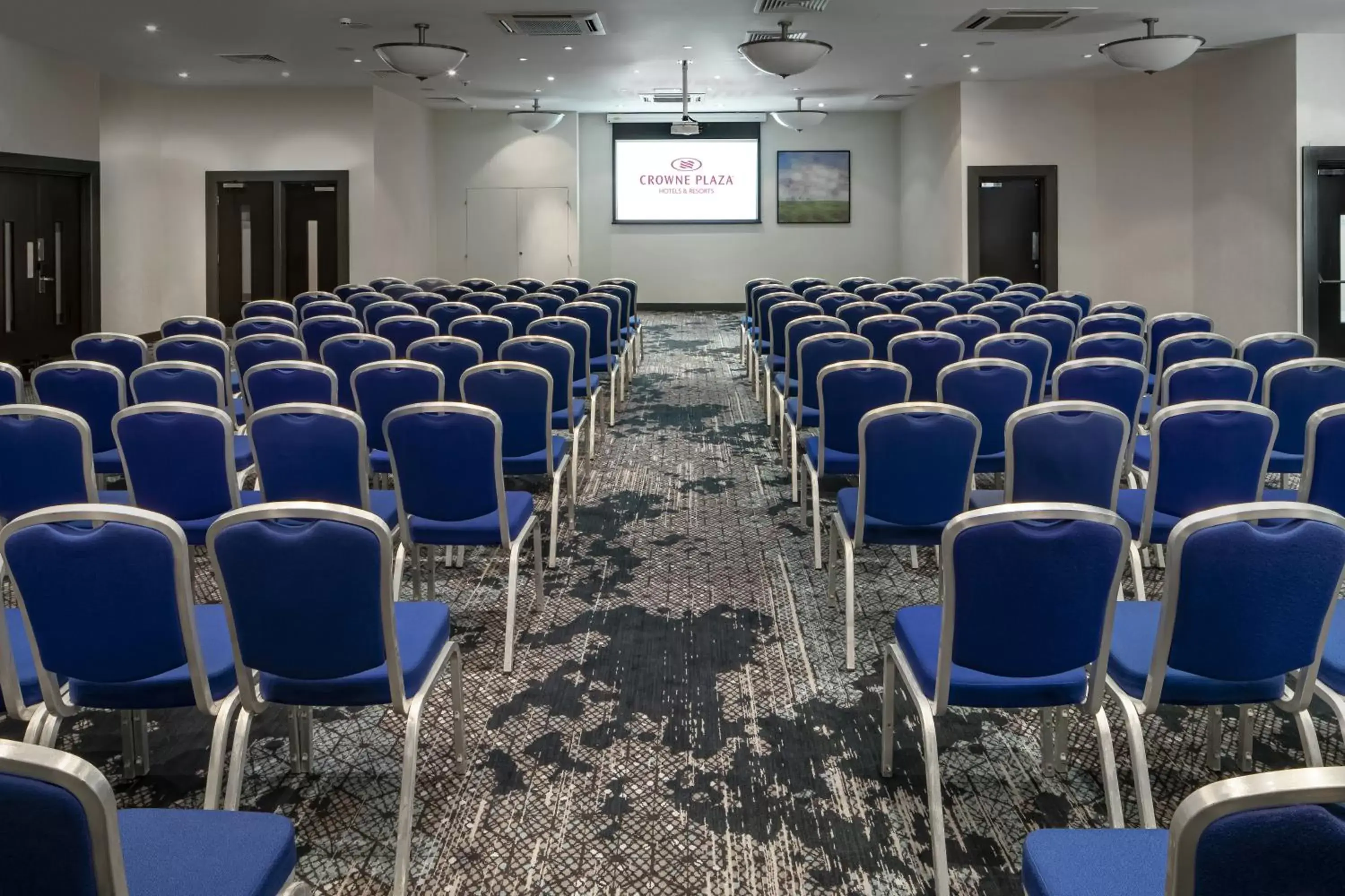 Meeting/conference room in Crowne Plaza Harrogate, an IHG Hotel