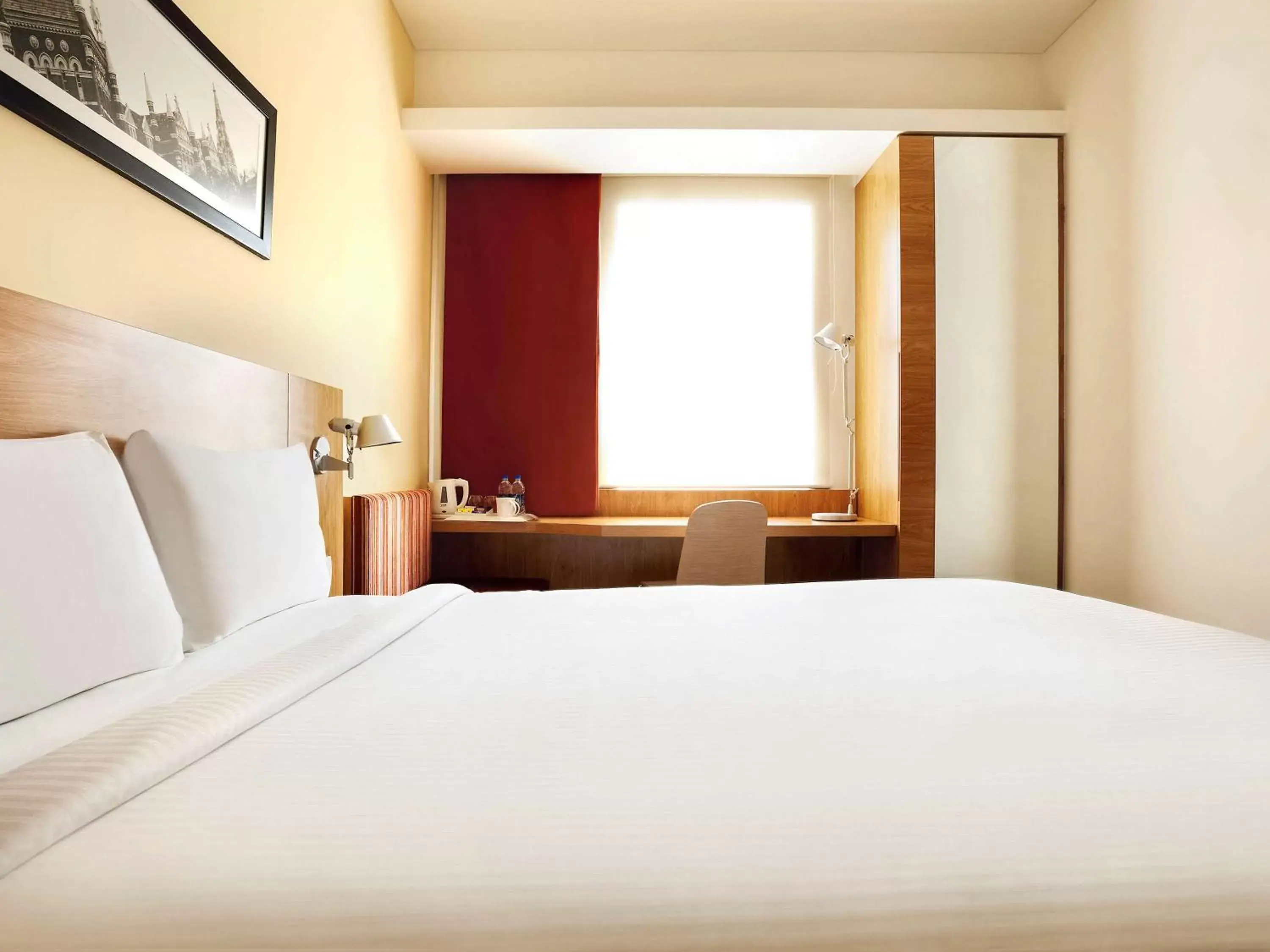 Photo of the whole room, Bed in ibis Navi Mumbai - An Accor Brand Photo of the whole room, Bed in ibis Navi Mumbai - An Accor Brand