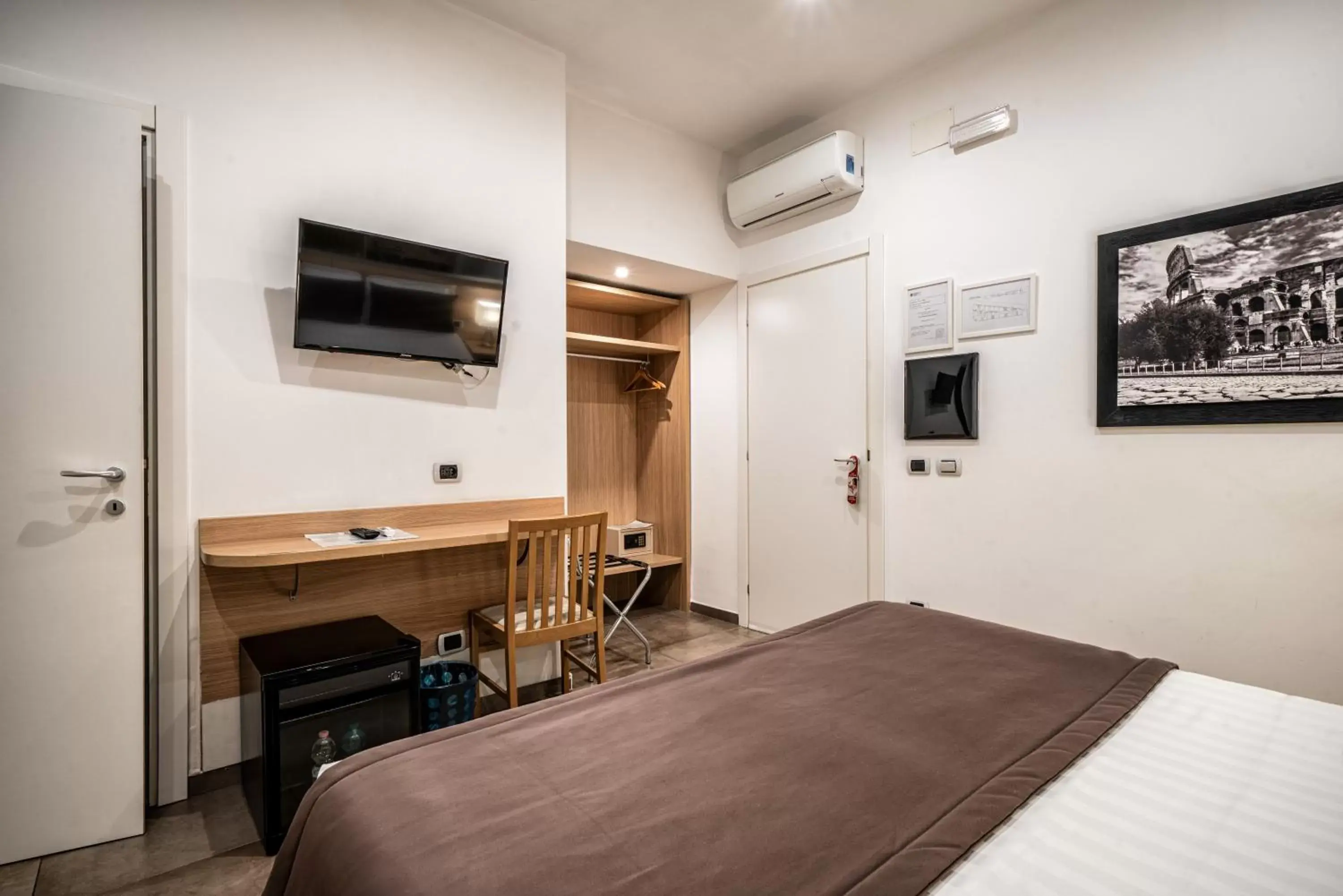 Bedroom, Bed in Hotel Paolo II Bedroom, Bed in Hotel Paolo II