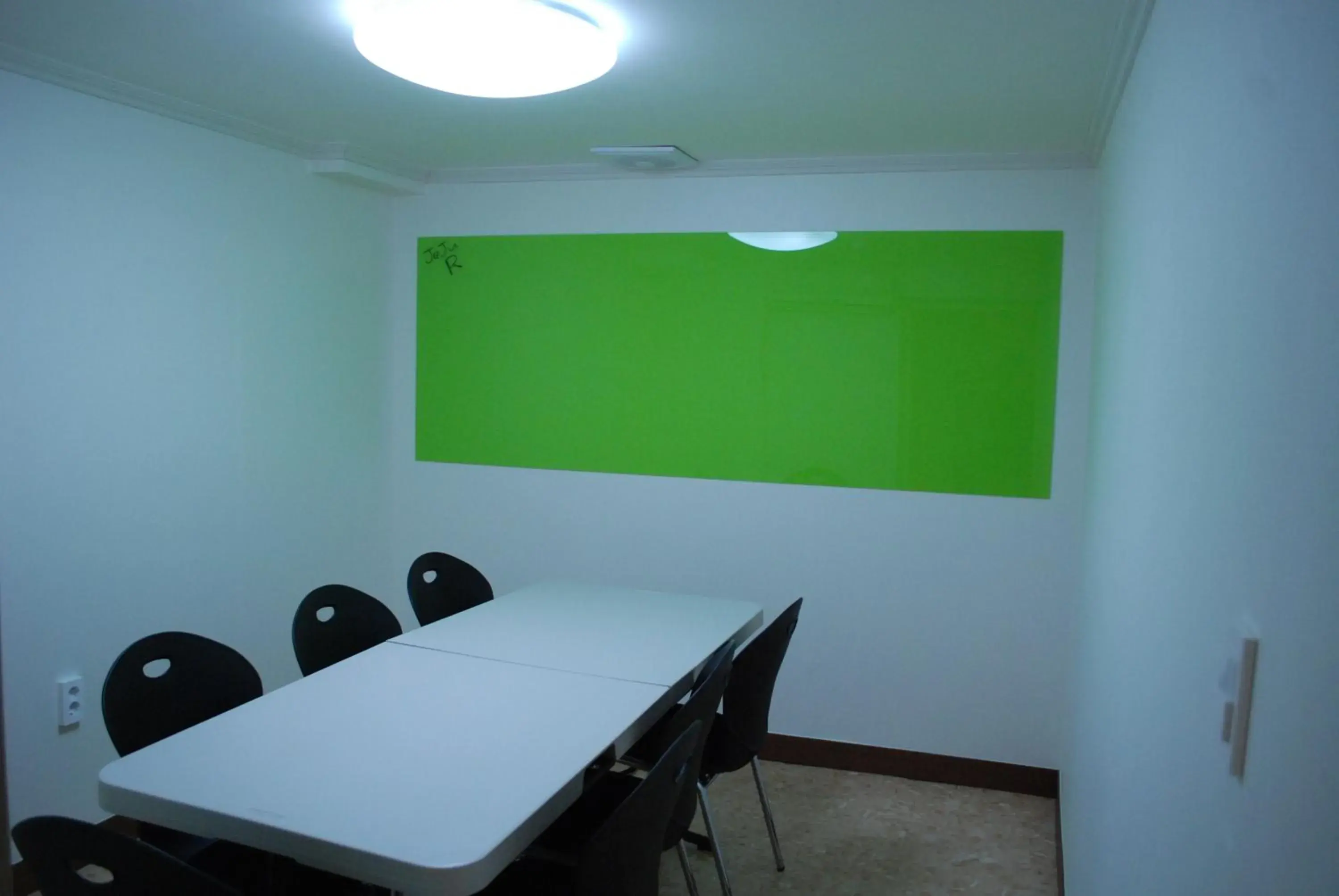 Business facilities in Jeju R Guesthouse