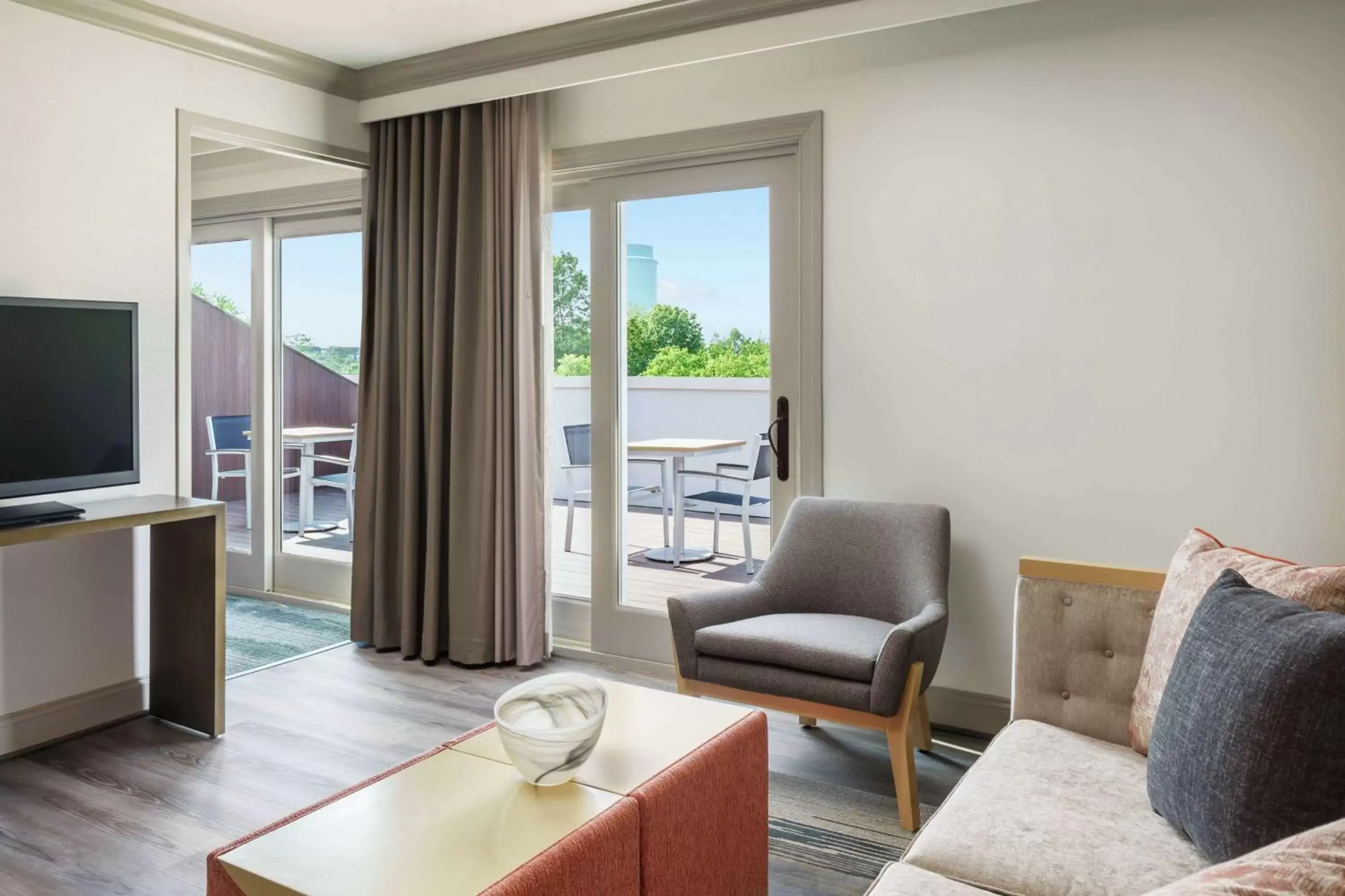 Living room, Seating Area in Hilton Garden Inn Annapolis Downtown