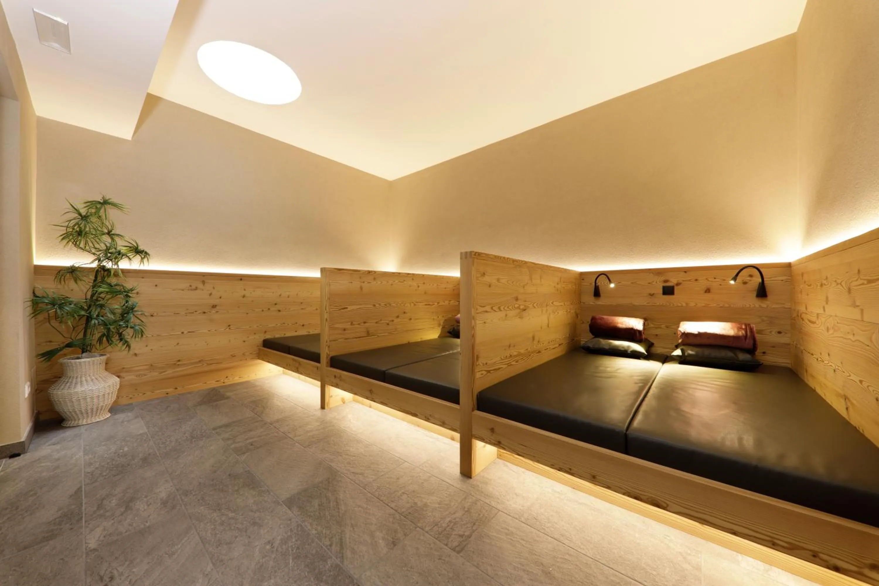 Sauna, Bed in Das Mitterplarser Hotel