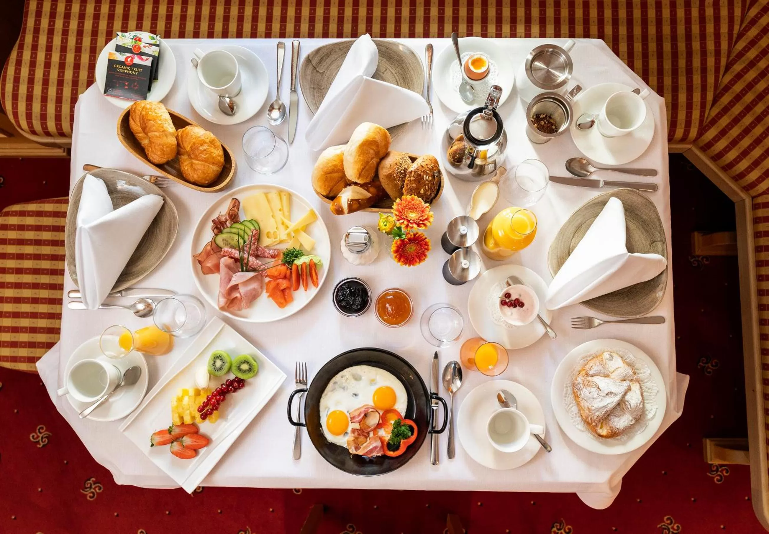 Breakfast in Hotel Tannbergerhof im Zentrum von Lech