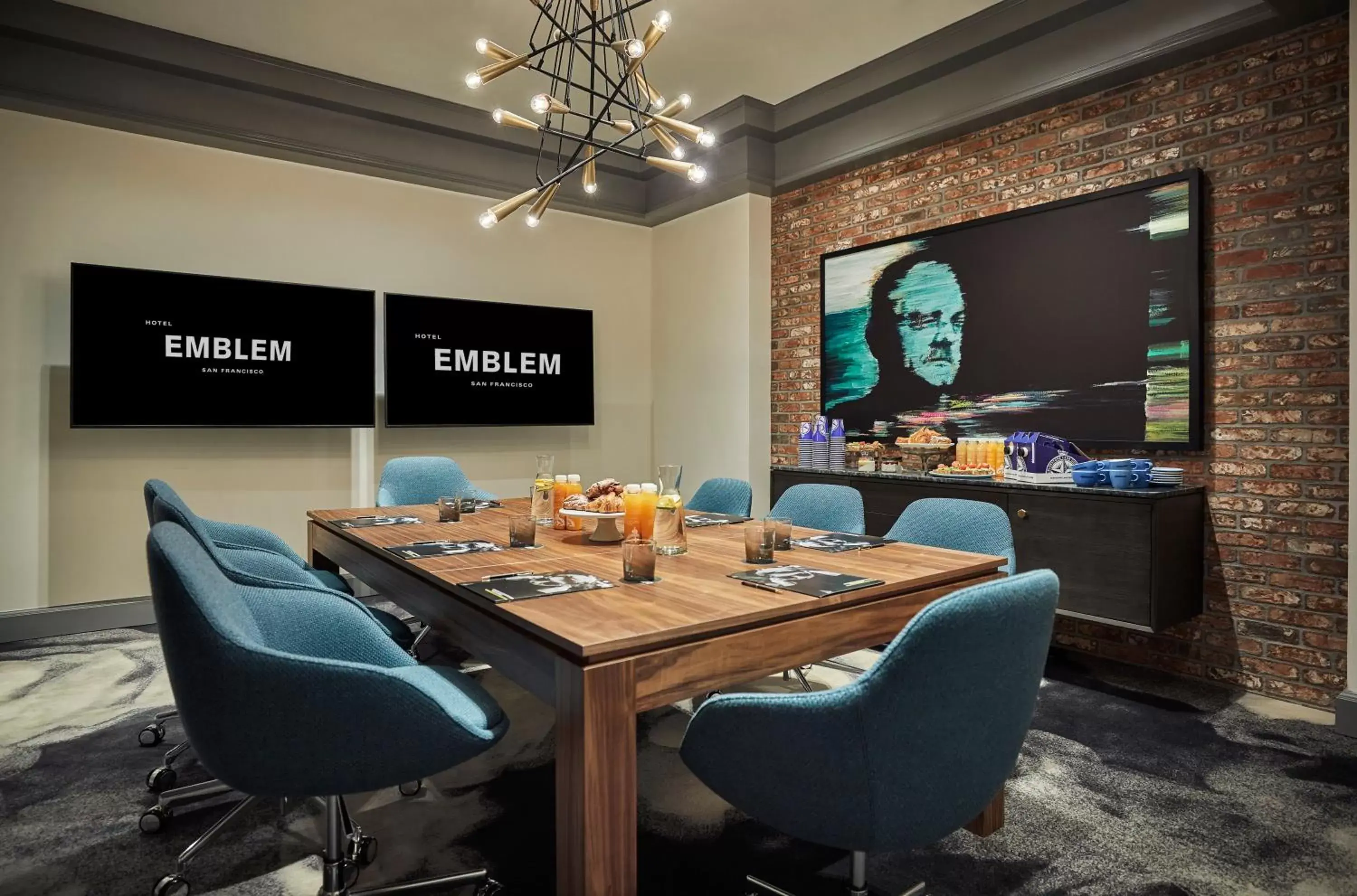 Meeting/conference room in Hotel Emblem San Francisco, a Viceroy Urban Retreat