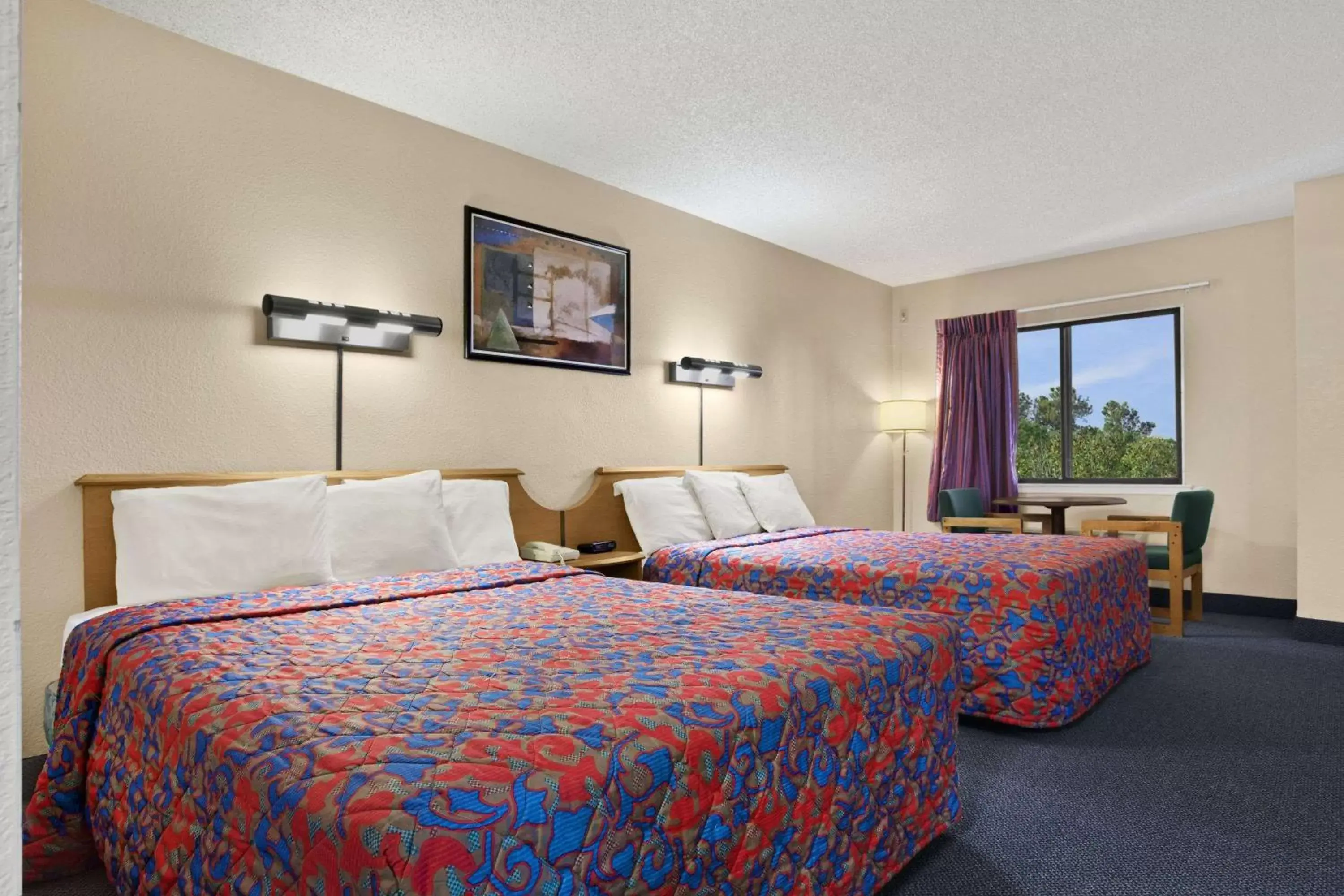 Photo of the whole room, Bed in Days Inn by Wyndham Buena Park