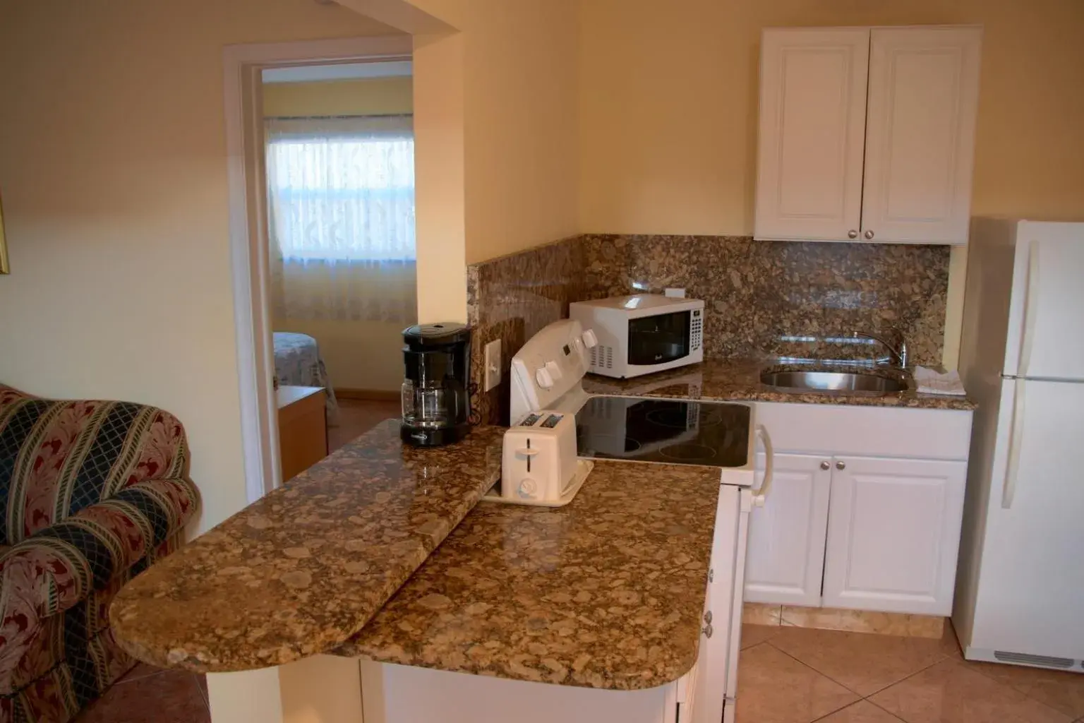 Kitchen or kitchenette, Kitchen/Kitchenette in Lago Mar Motel and Apartments
