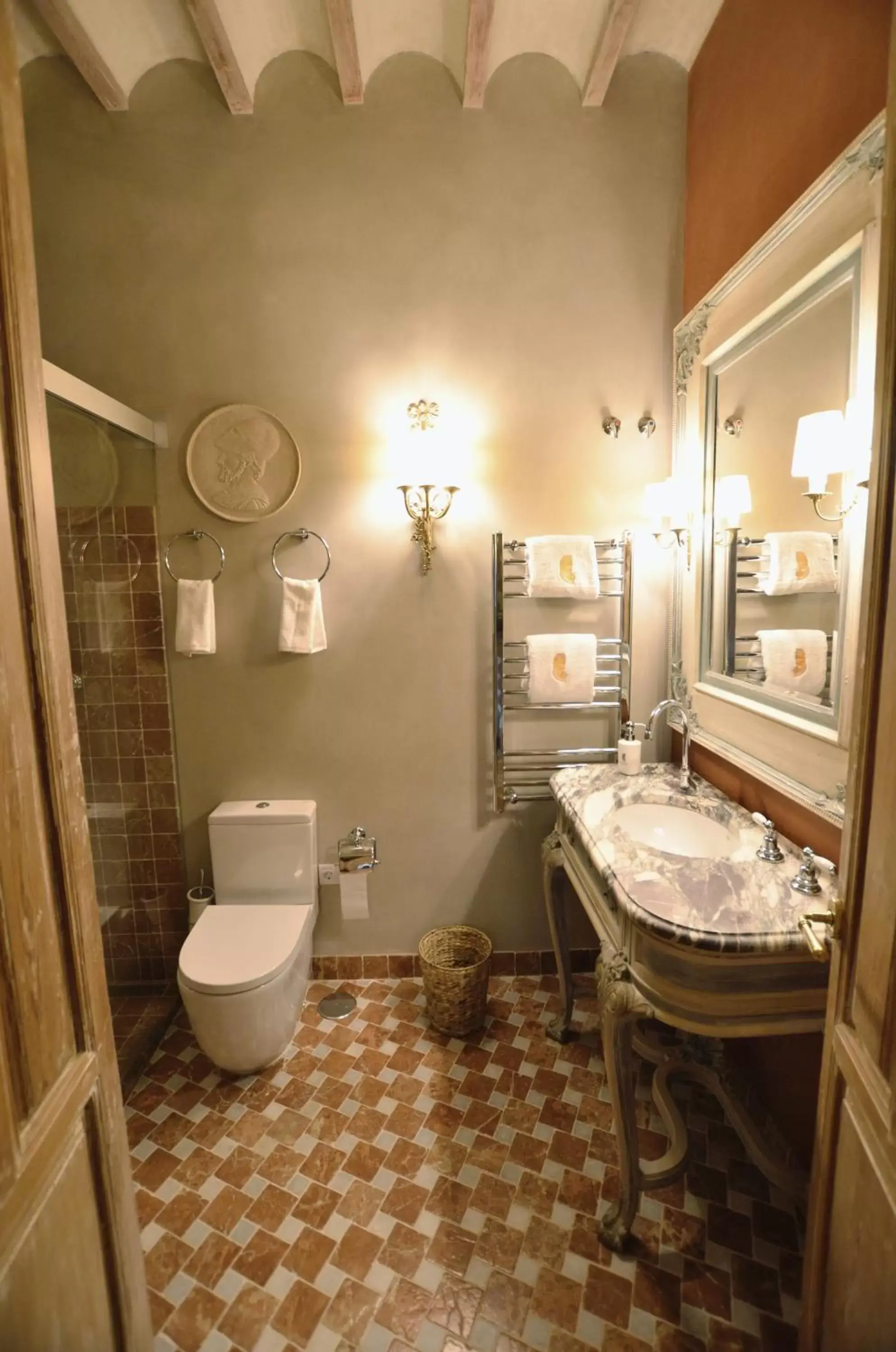 Bathroom in La Corrala del Realejo