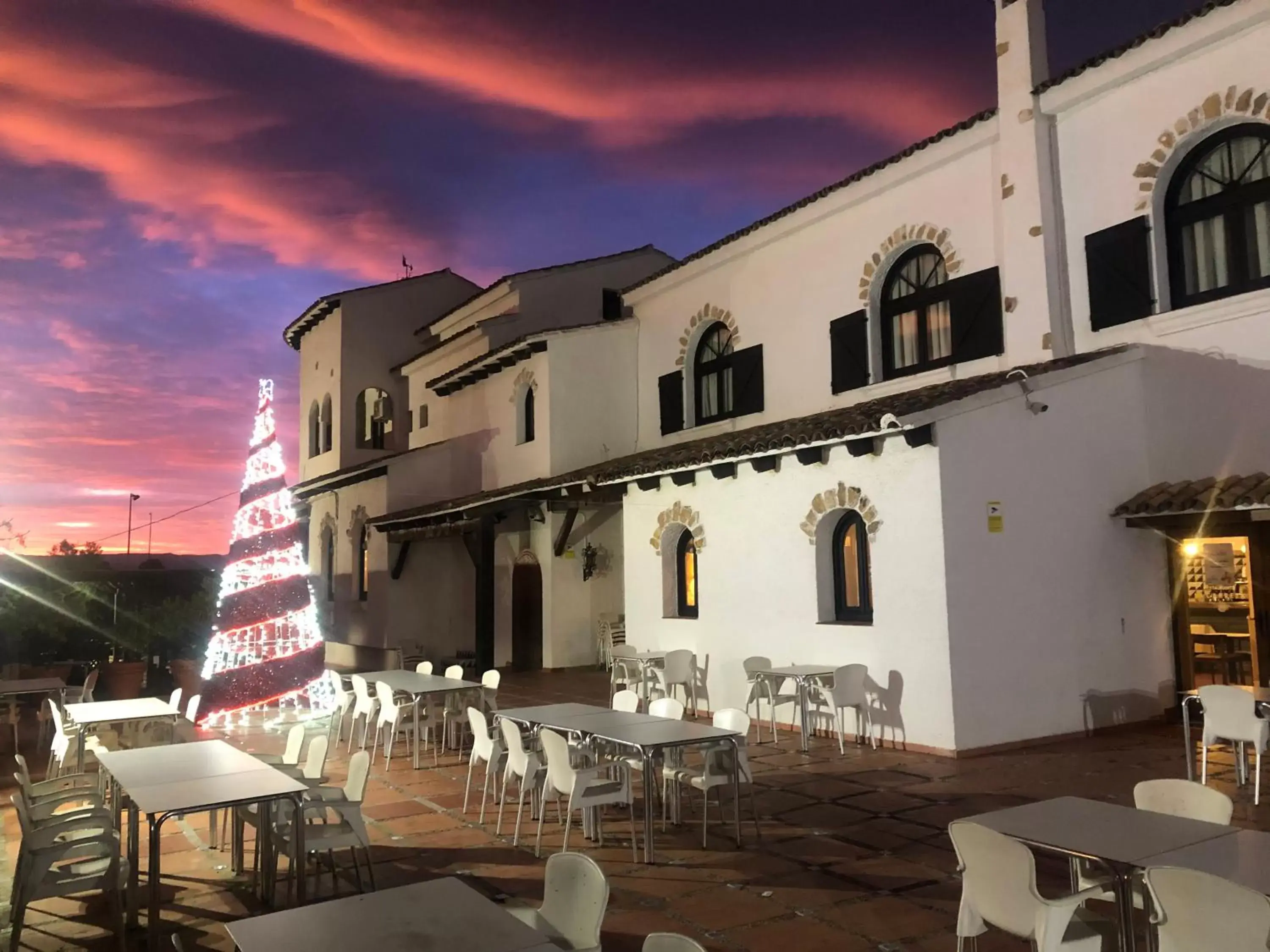 Sunset, Property Building in Hotel La Carreta