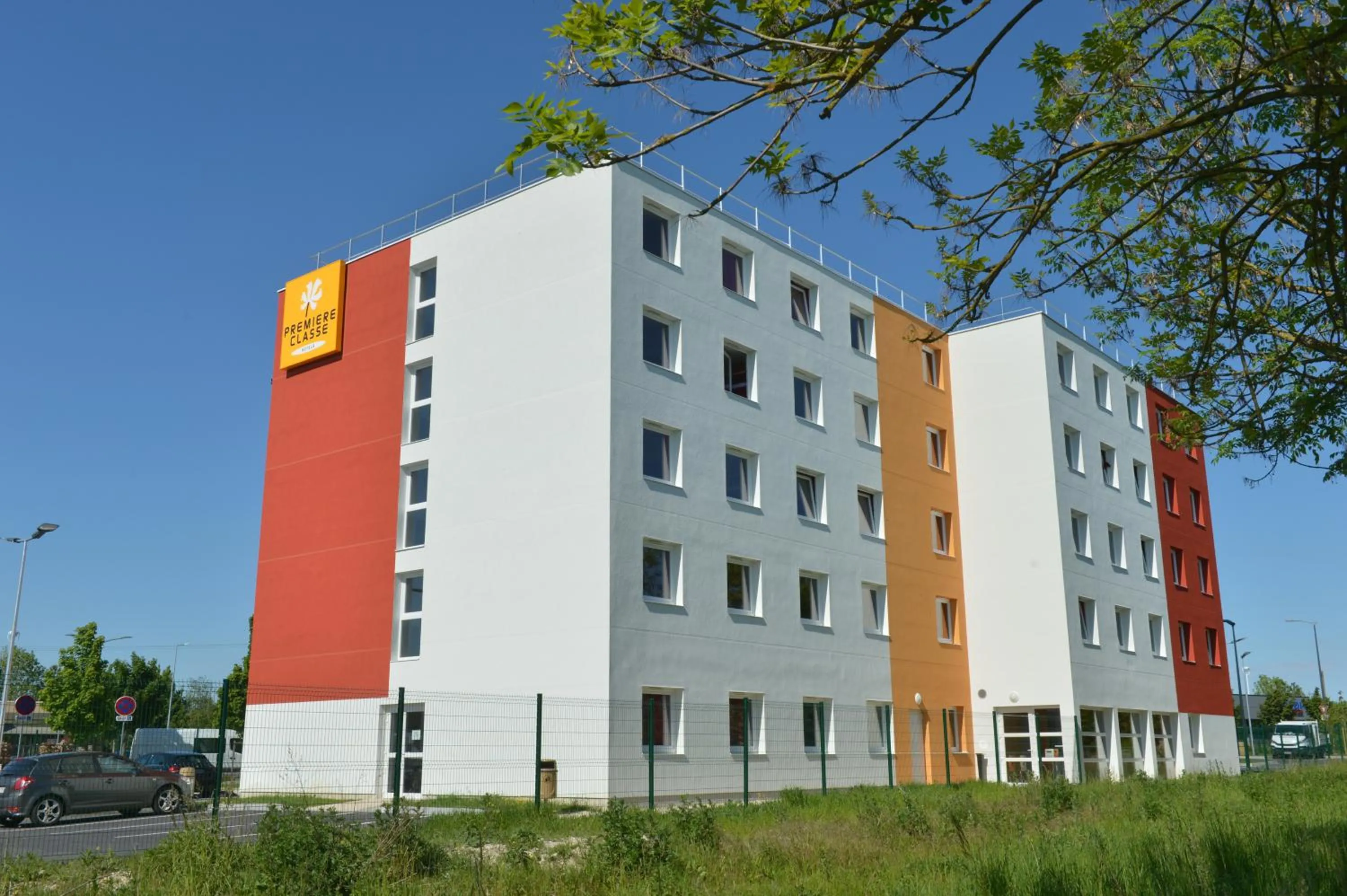 Property building in Premiere Classe Reims Nord - Bétheny