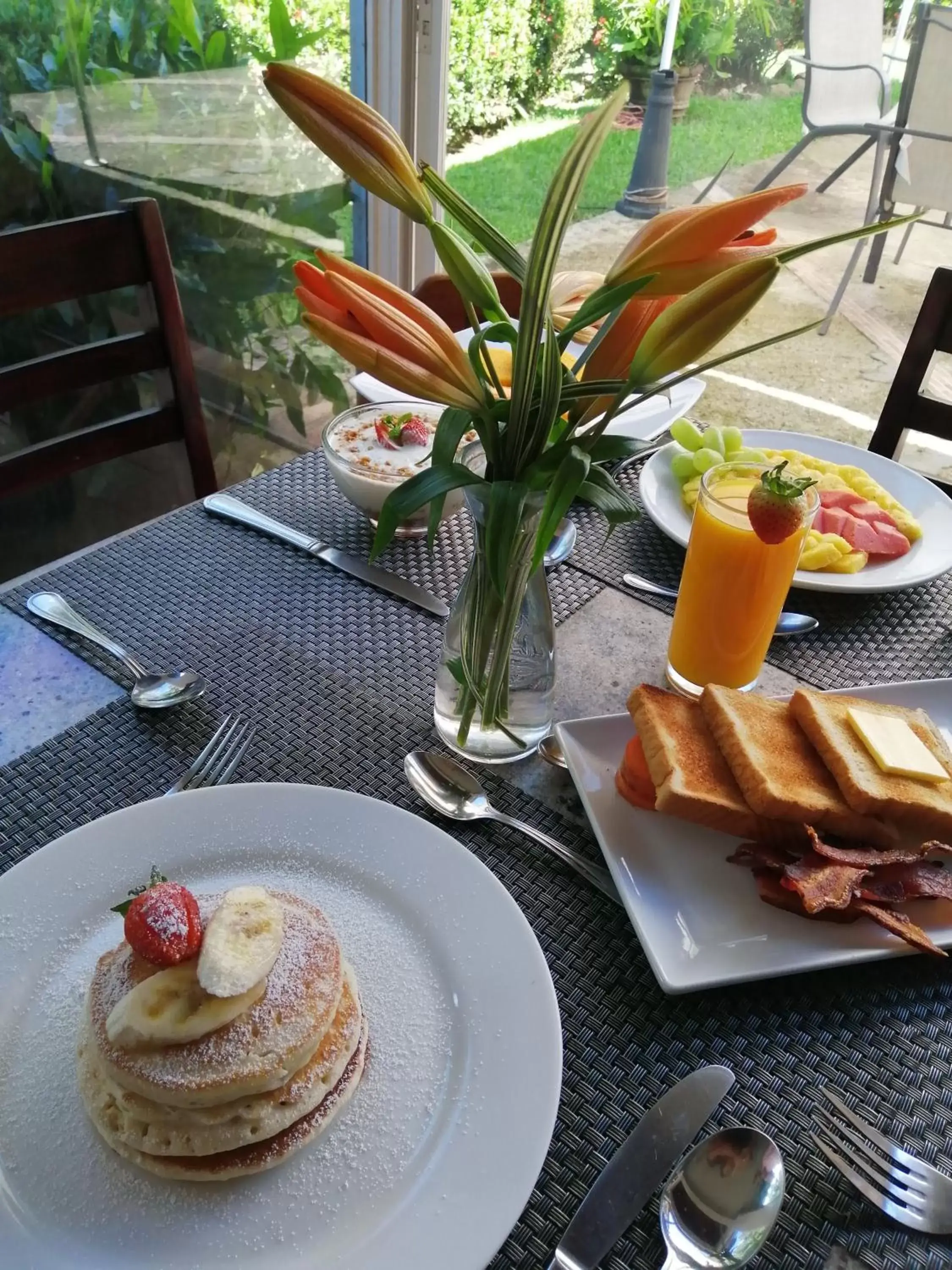 Breakfast, Food in Albrook Inn