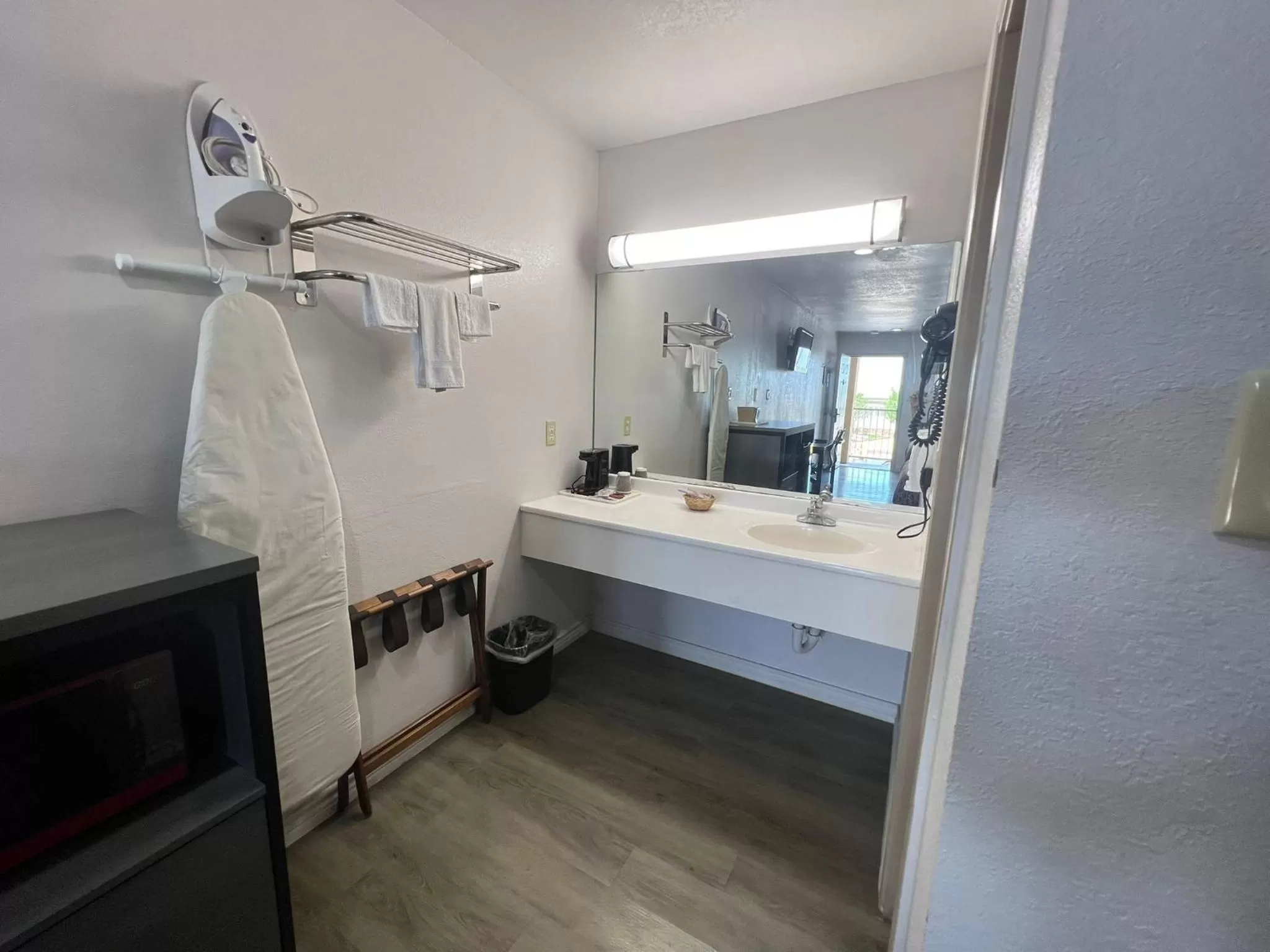 furniture in Country Hill Inn & Suite Eagle Pass