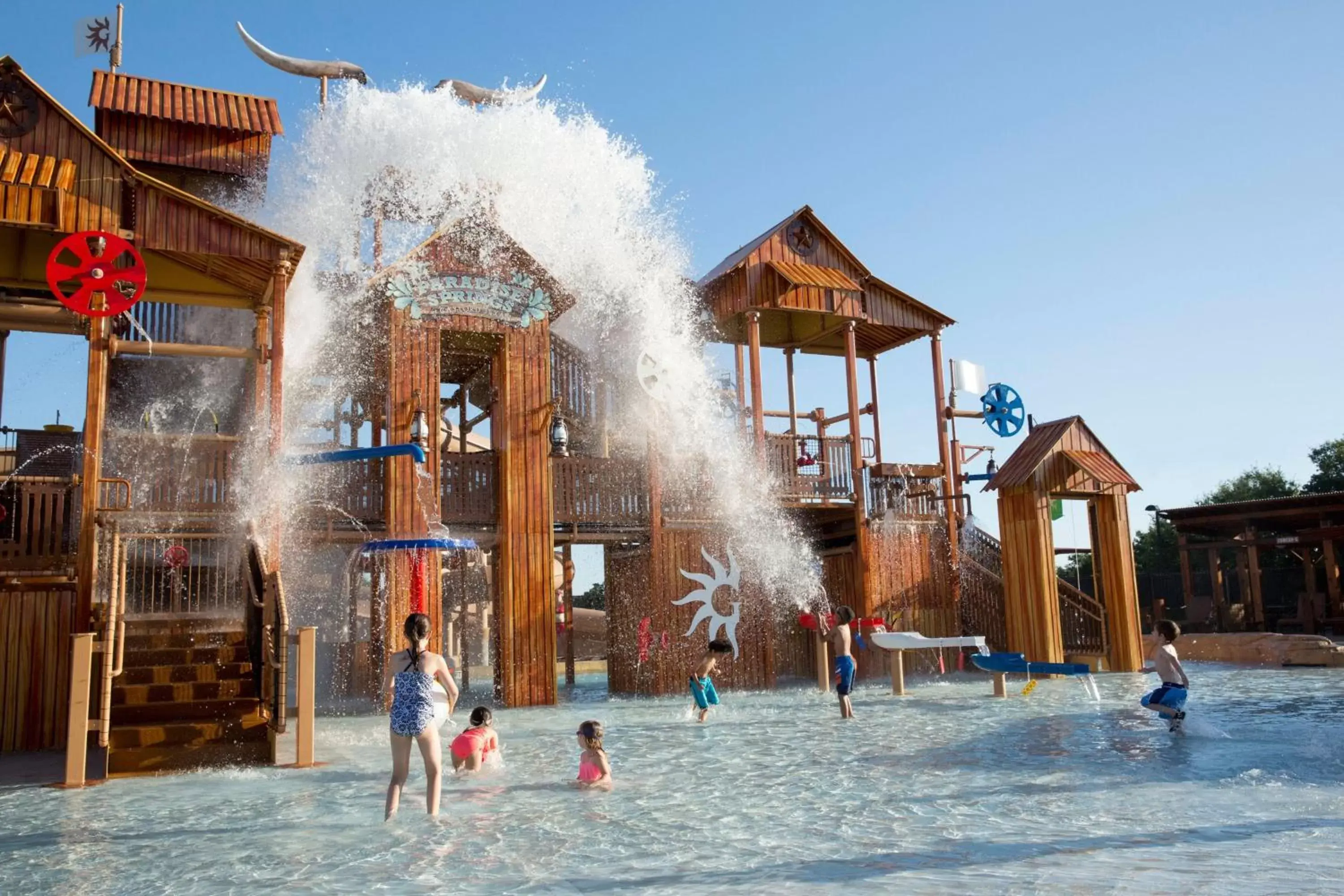 Swimming pool, Water Park in Gaylord Texan Resort and Convention Center