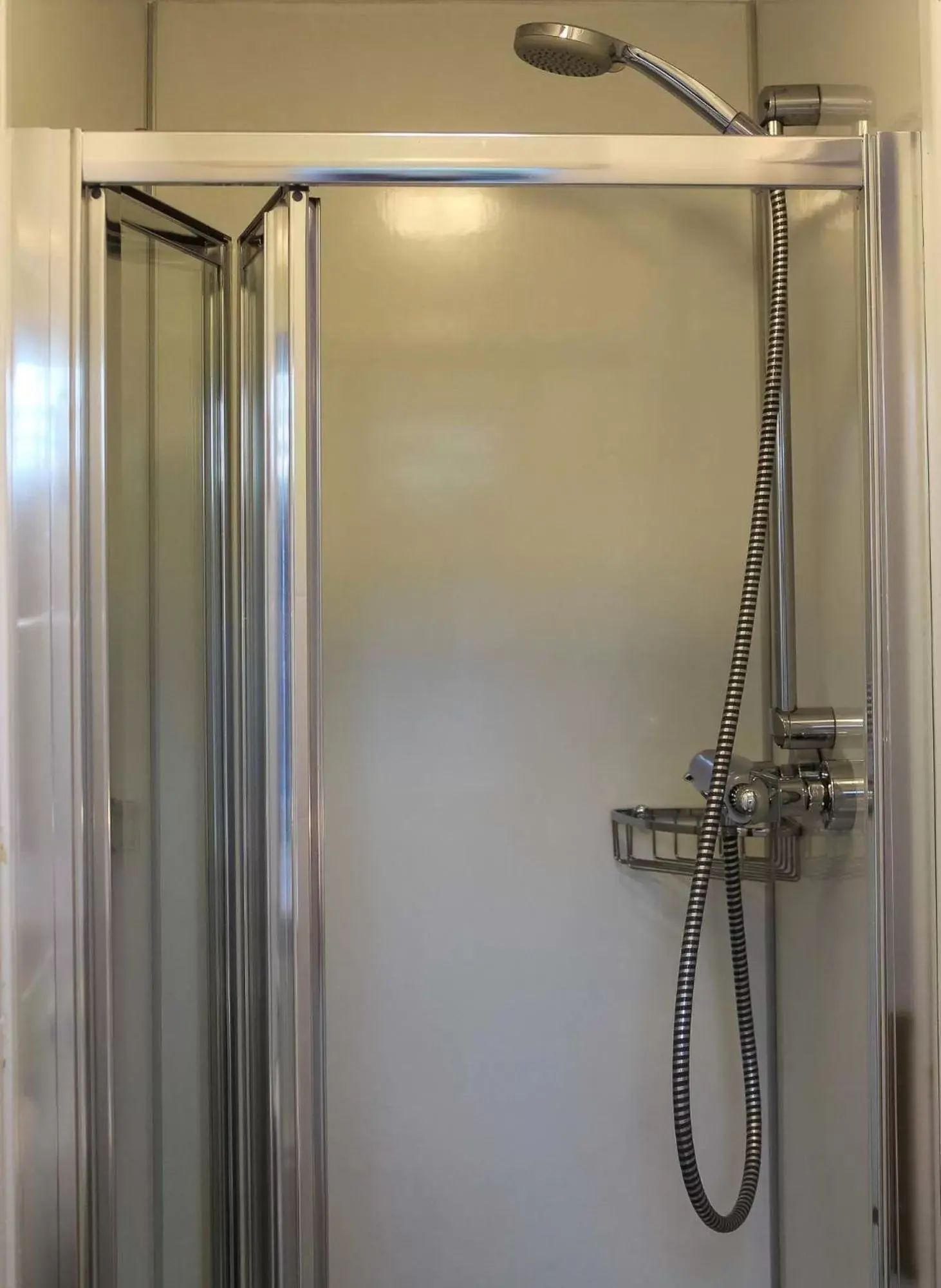 Shower, Bathroom in Kersbrook Guest Accommodation