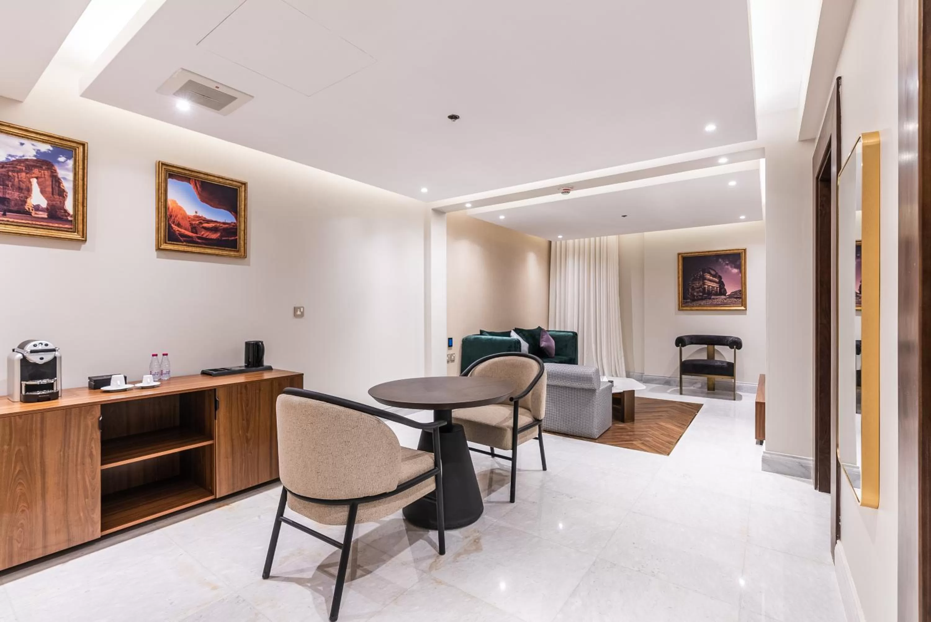 TV and multimedia in Tura Hotel Olaya - فندق ترى العليا