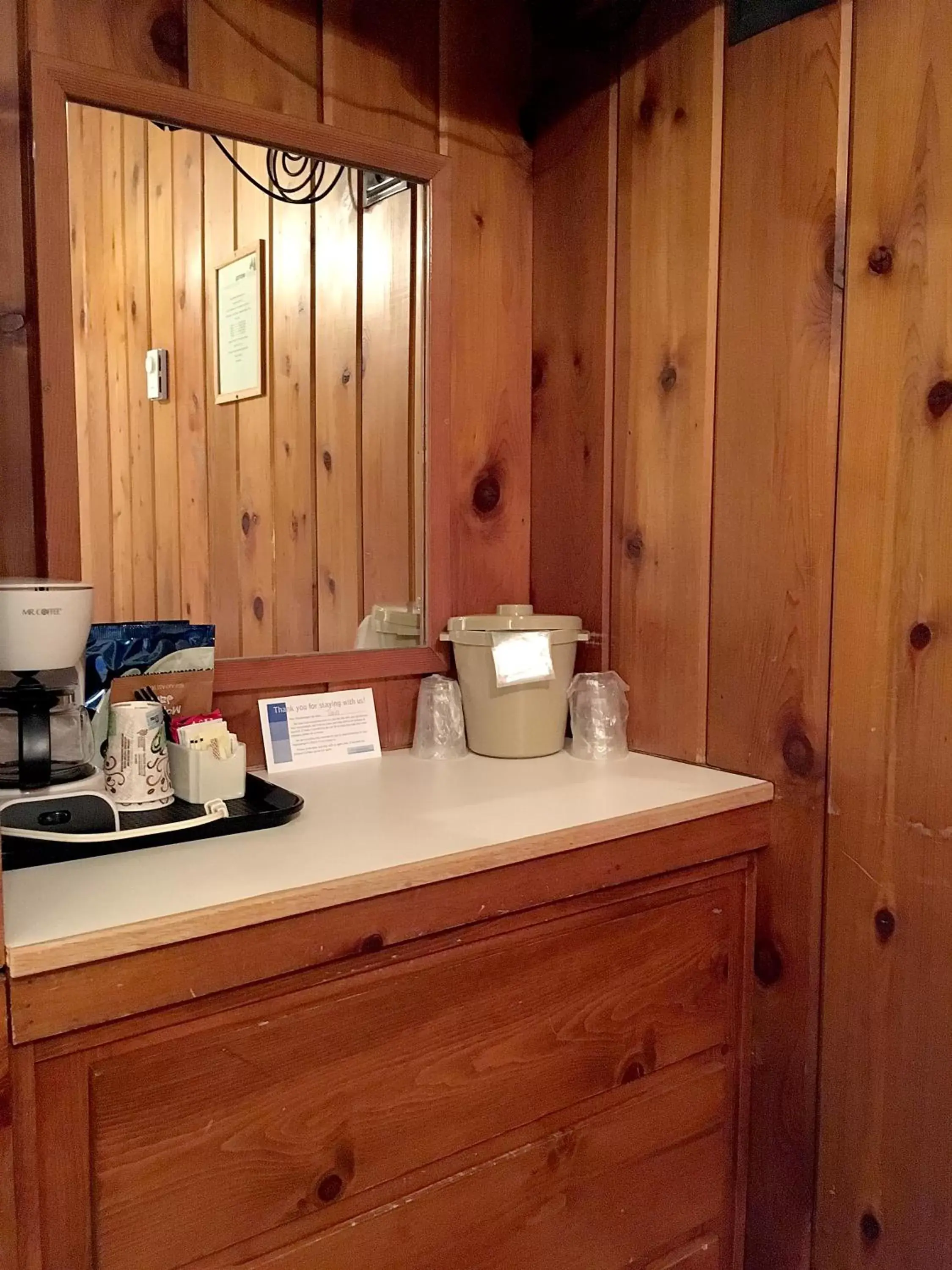 Bathroom in Park Motel and Cabins