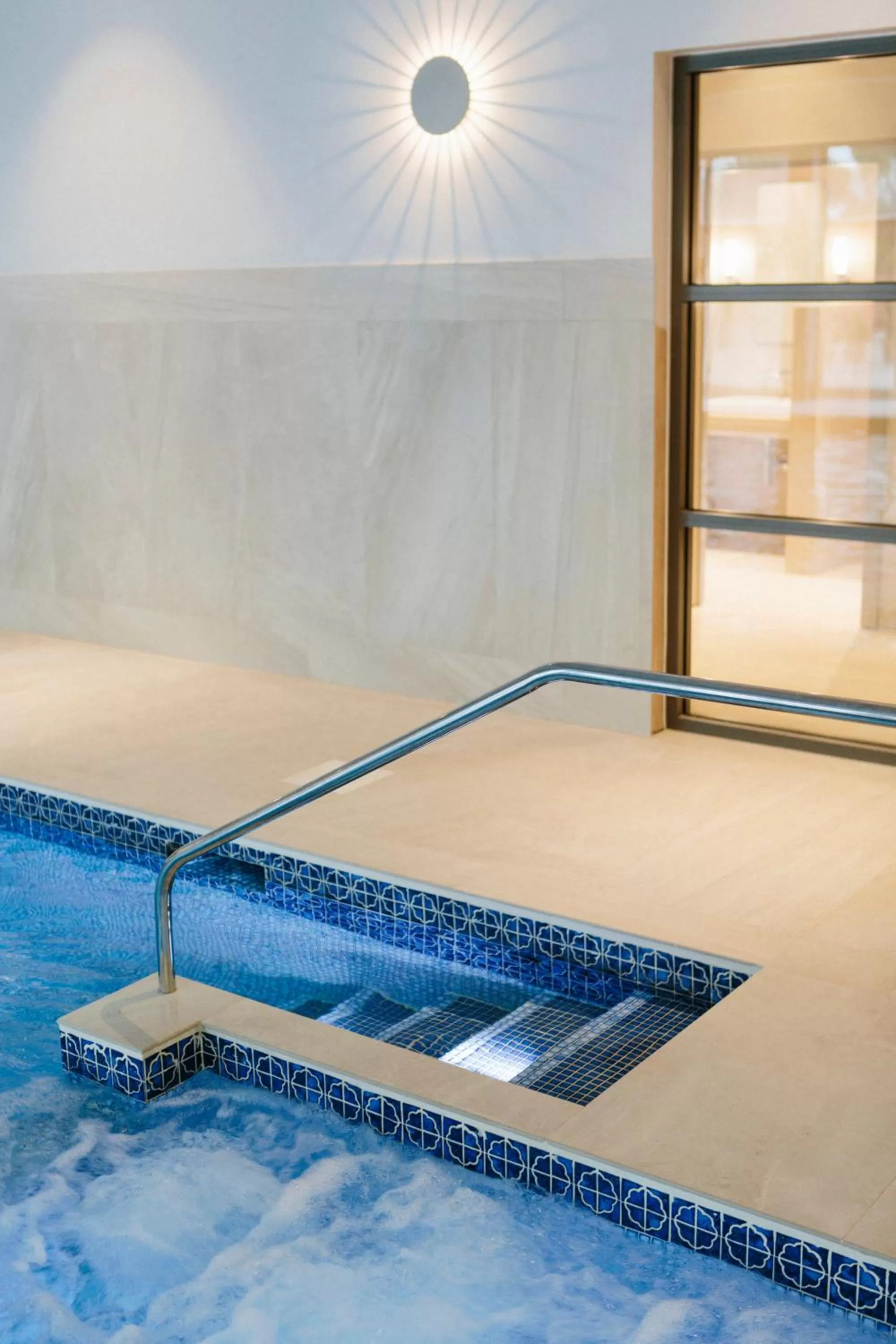 Swimming Pool in Merchants Manor Spa