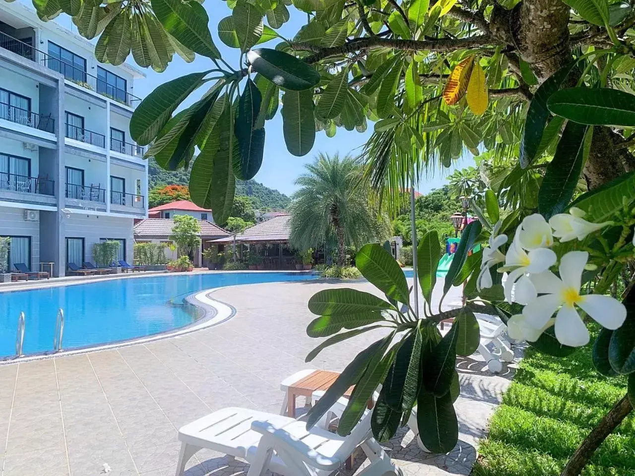 Swimming Pool in KEP BAY HOTEL & RESORT