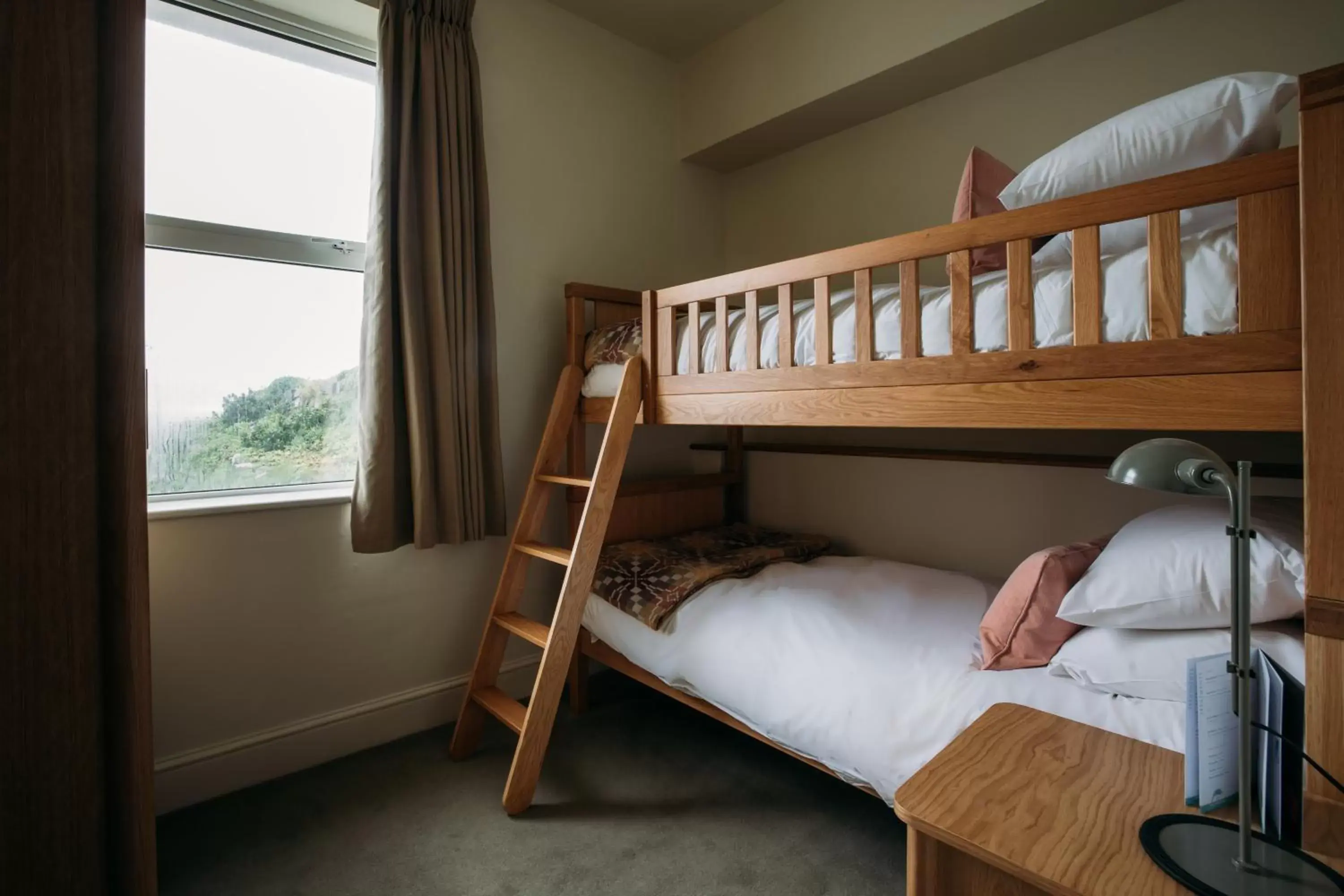 Bedroom, Bunk Bed in Polurrian on the Lizard