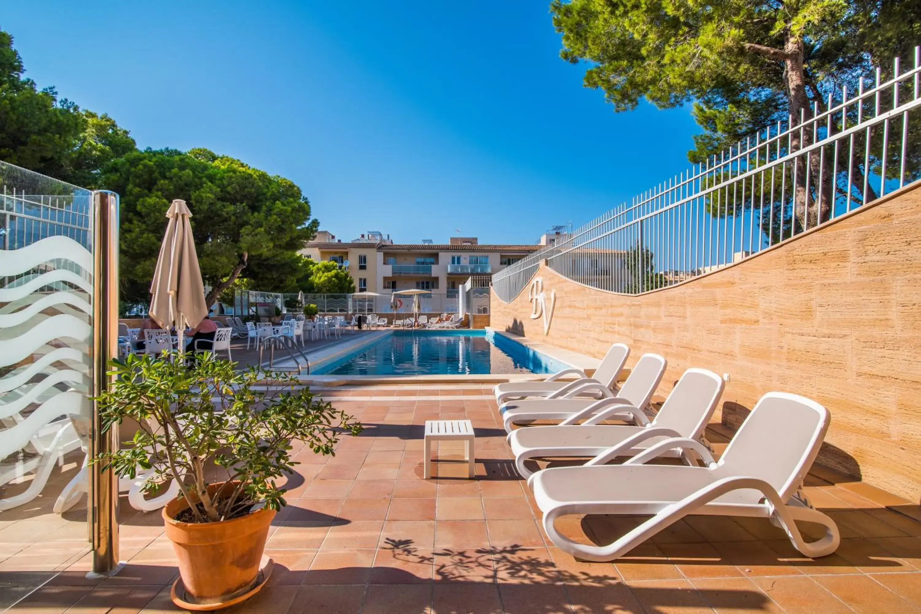 Swimming Pool in Hotel Baviera