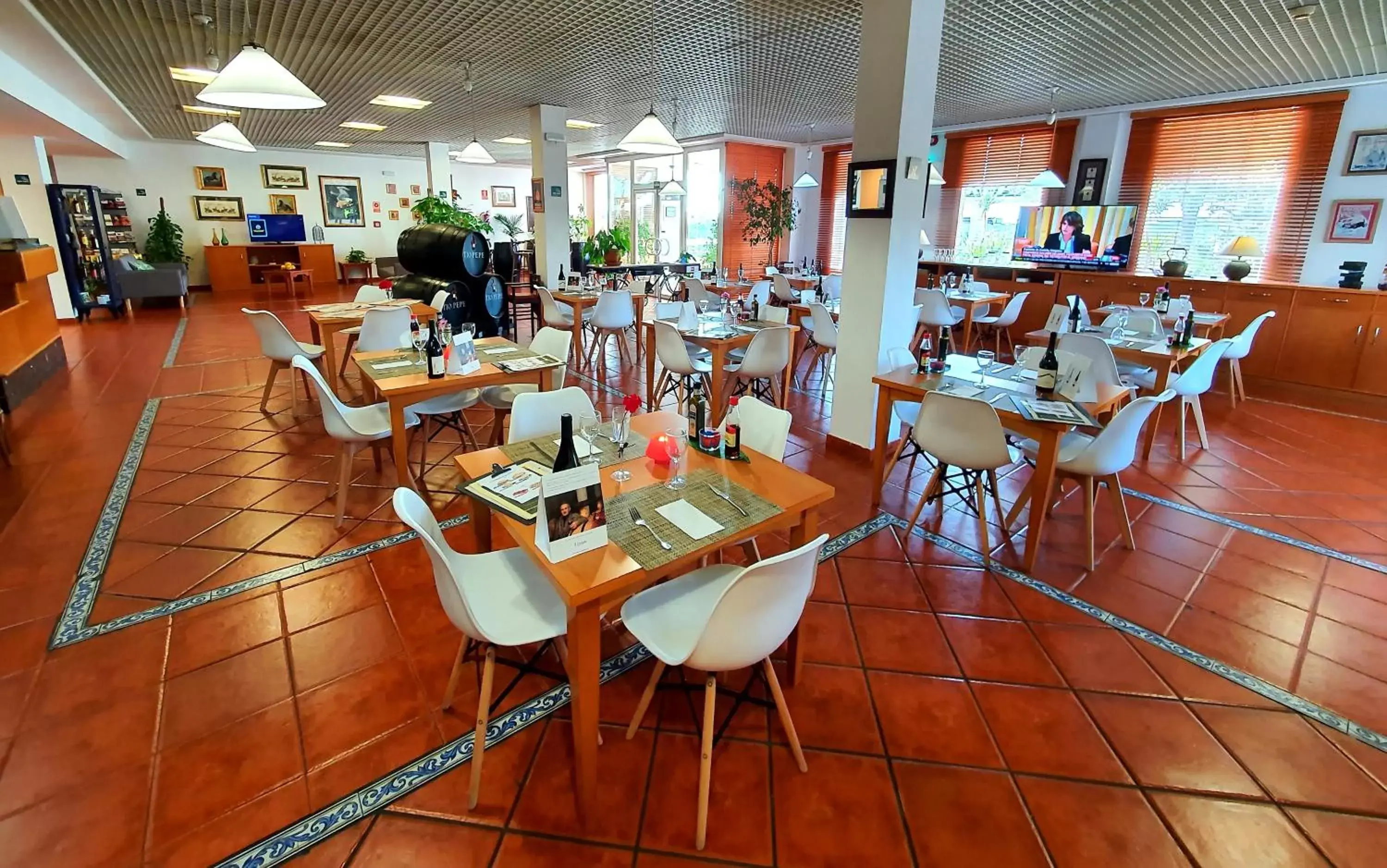 Restaurant/Places to Eat in Ibis Jerez De La Frontera Cadiz