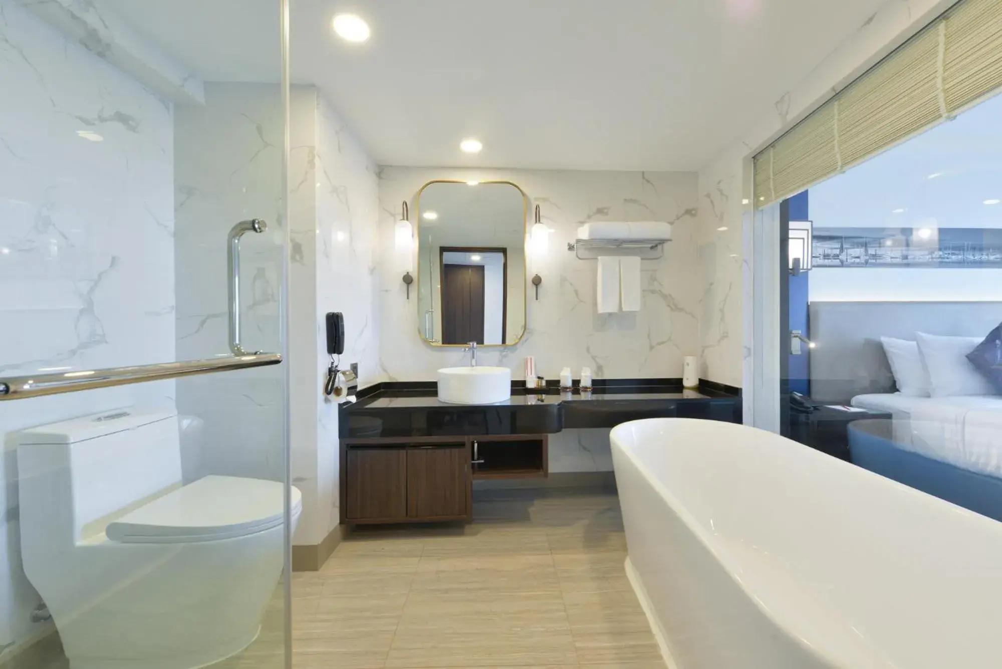 Bath, Bathroom in D Varee Jomtien Beach, Pattaya