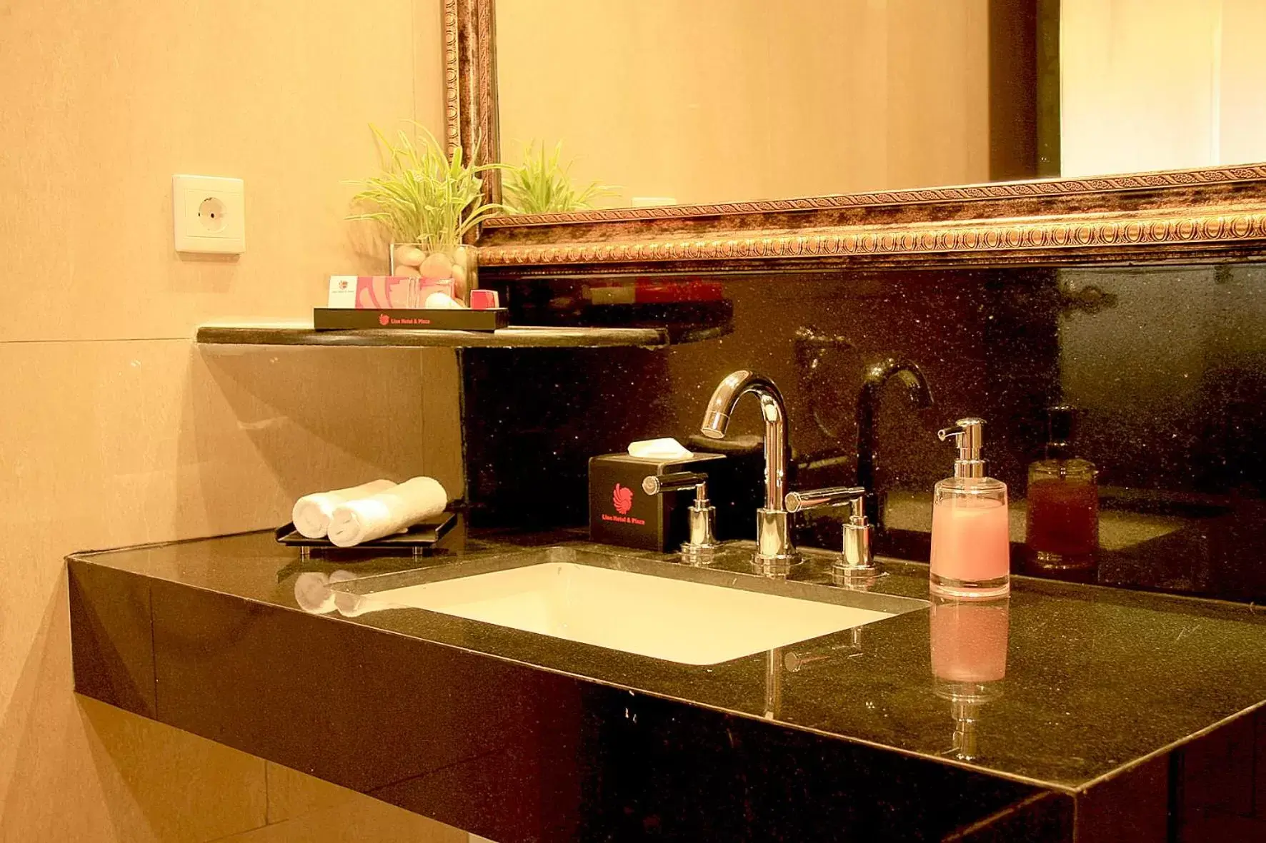 Bathroom in Lion Hotel & Plaza Manado Bathroom in Lion Hotel & Plaza Manado