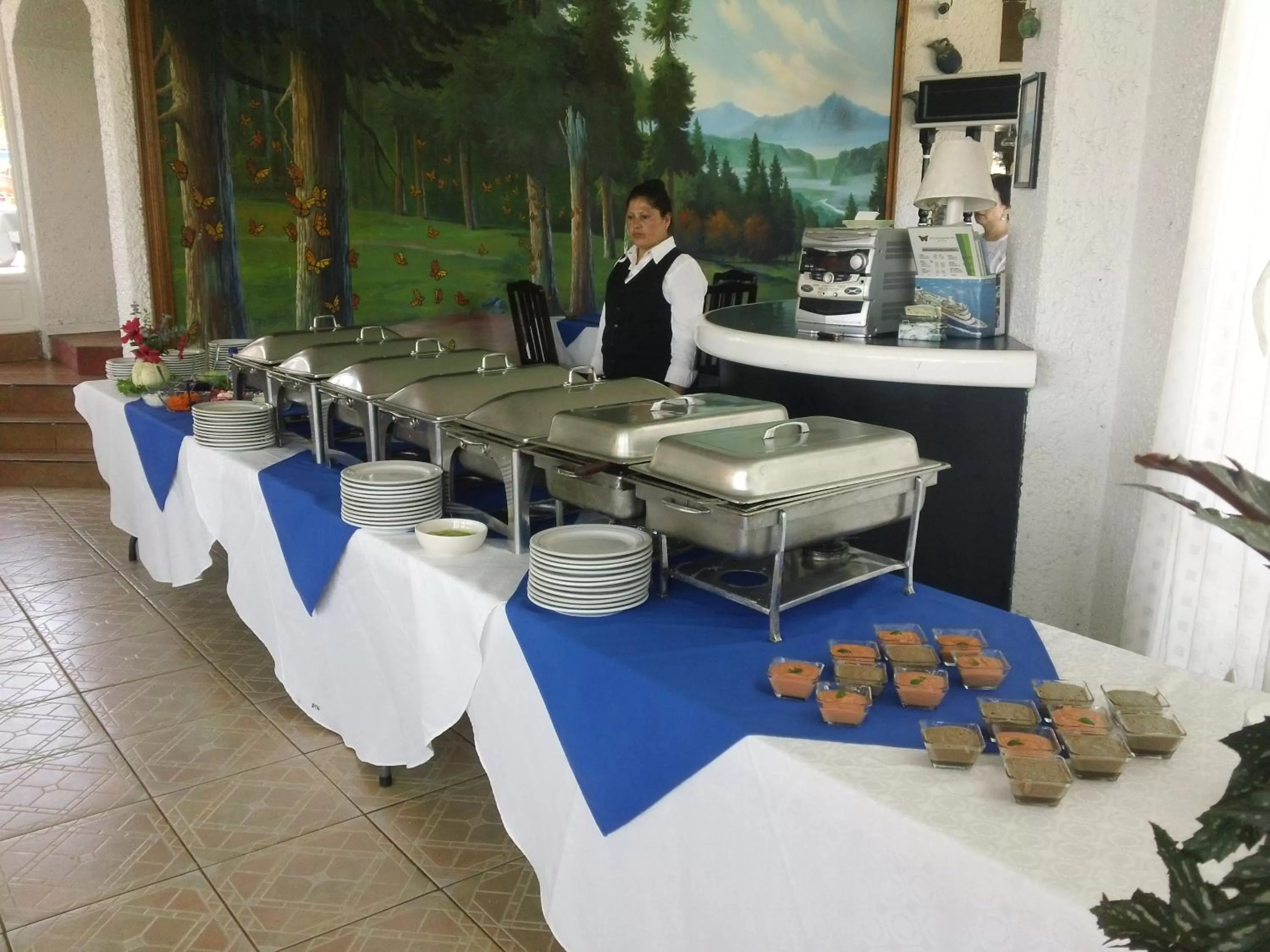 Restaurant/places to eat in Hotel Villa Monarca Inn