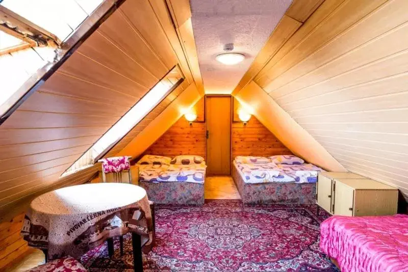 Deluxe Quadruple Room in Hotel Fran Deluxe Quadruple Room in Hotel Fran