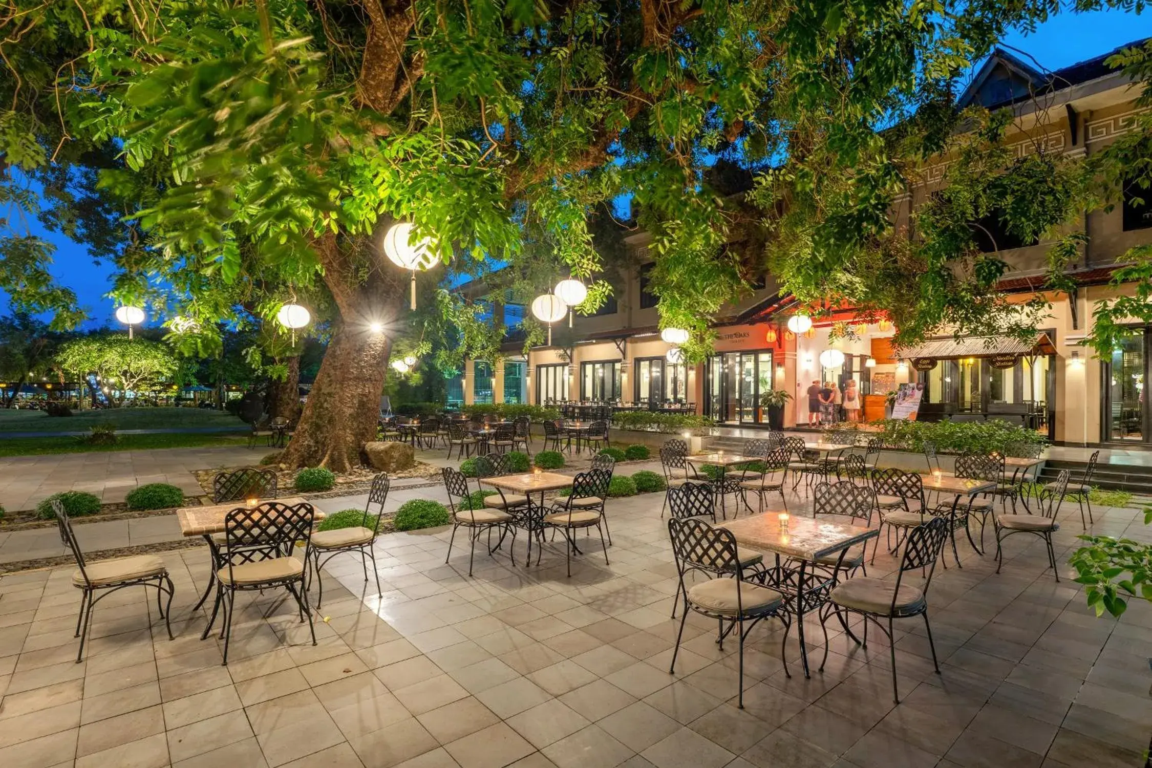 Restaurant/places to eat in HOI AN HISTORIC HOTEL Restaurant/places to eat in HOI AN HISTORIC HOTEL