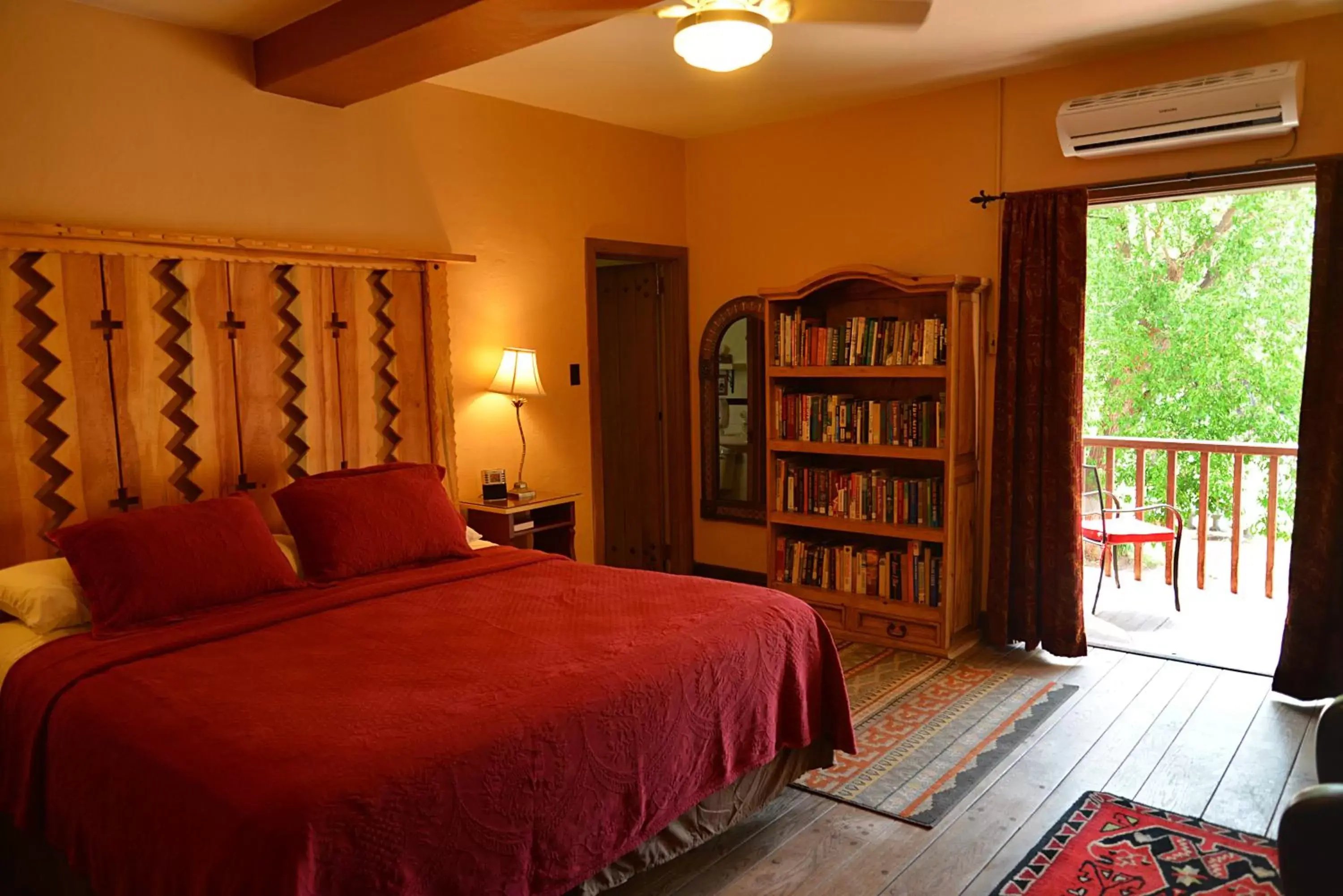 King Room with Balcony in La Posada Hotel and Gardens King Room with Balcony in La Posada Hotel and Gardens