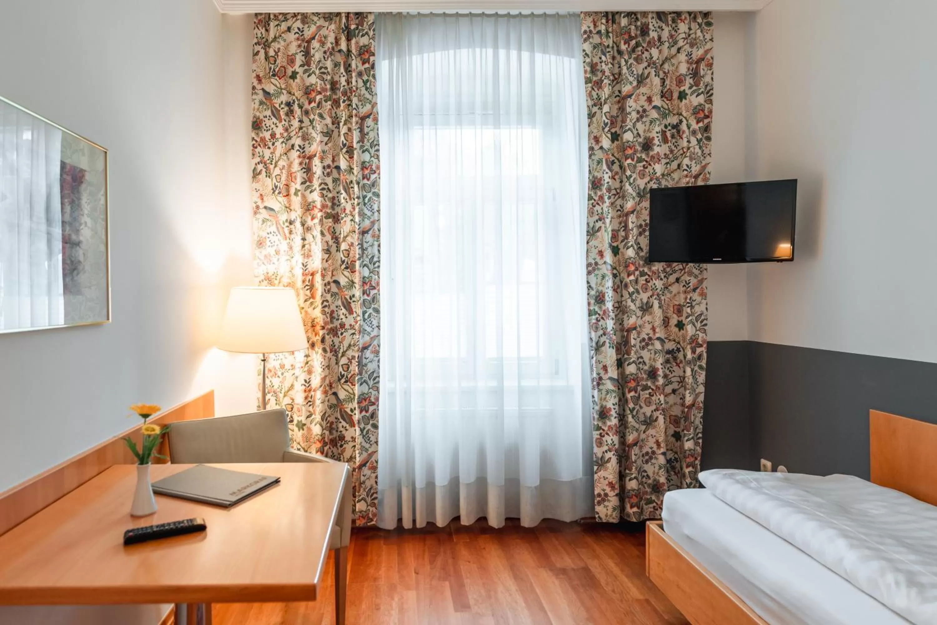 Photo of the whole room, Bed in Hotel Markgraf