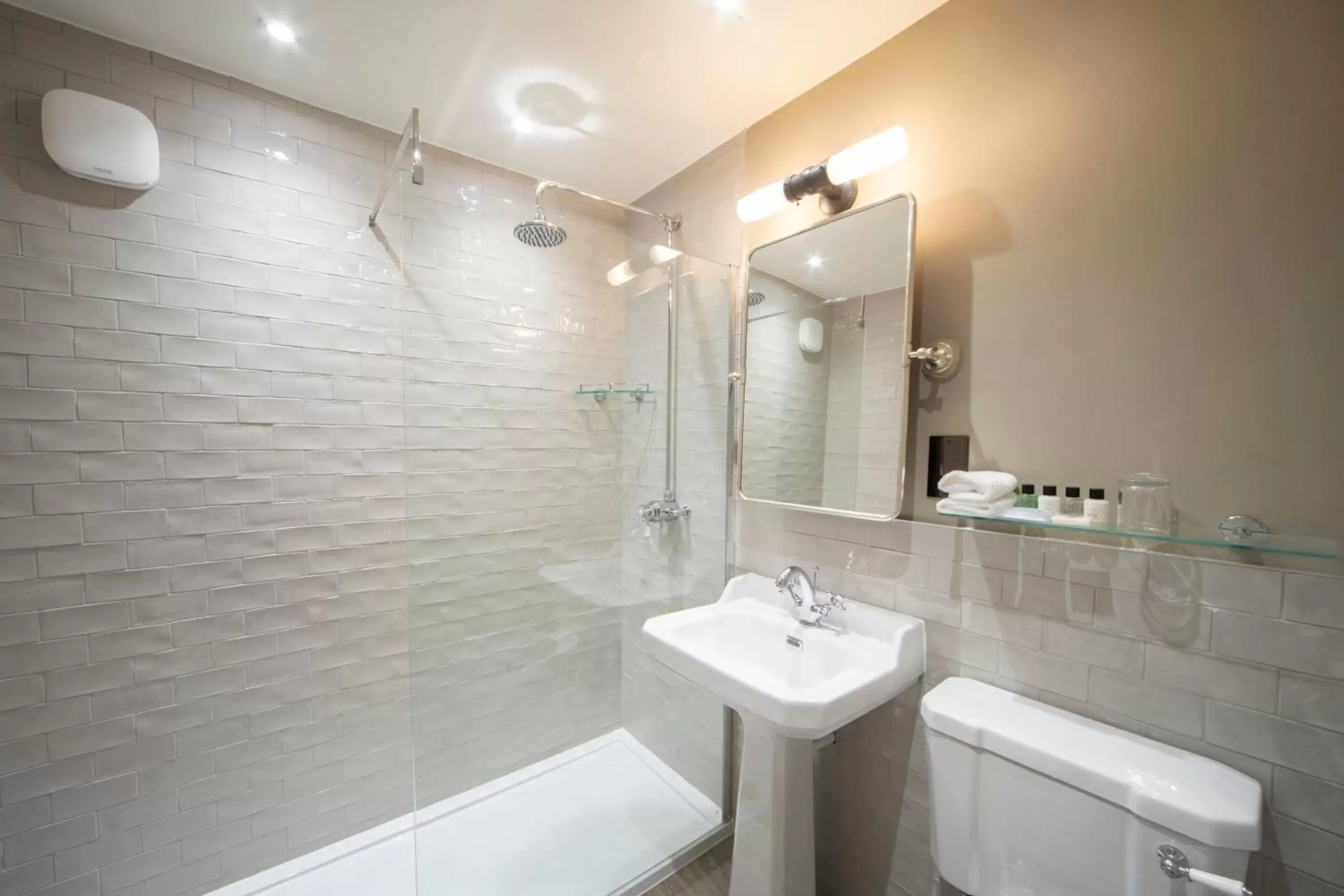 Bathroom in Cottage In The Wood