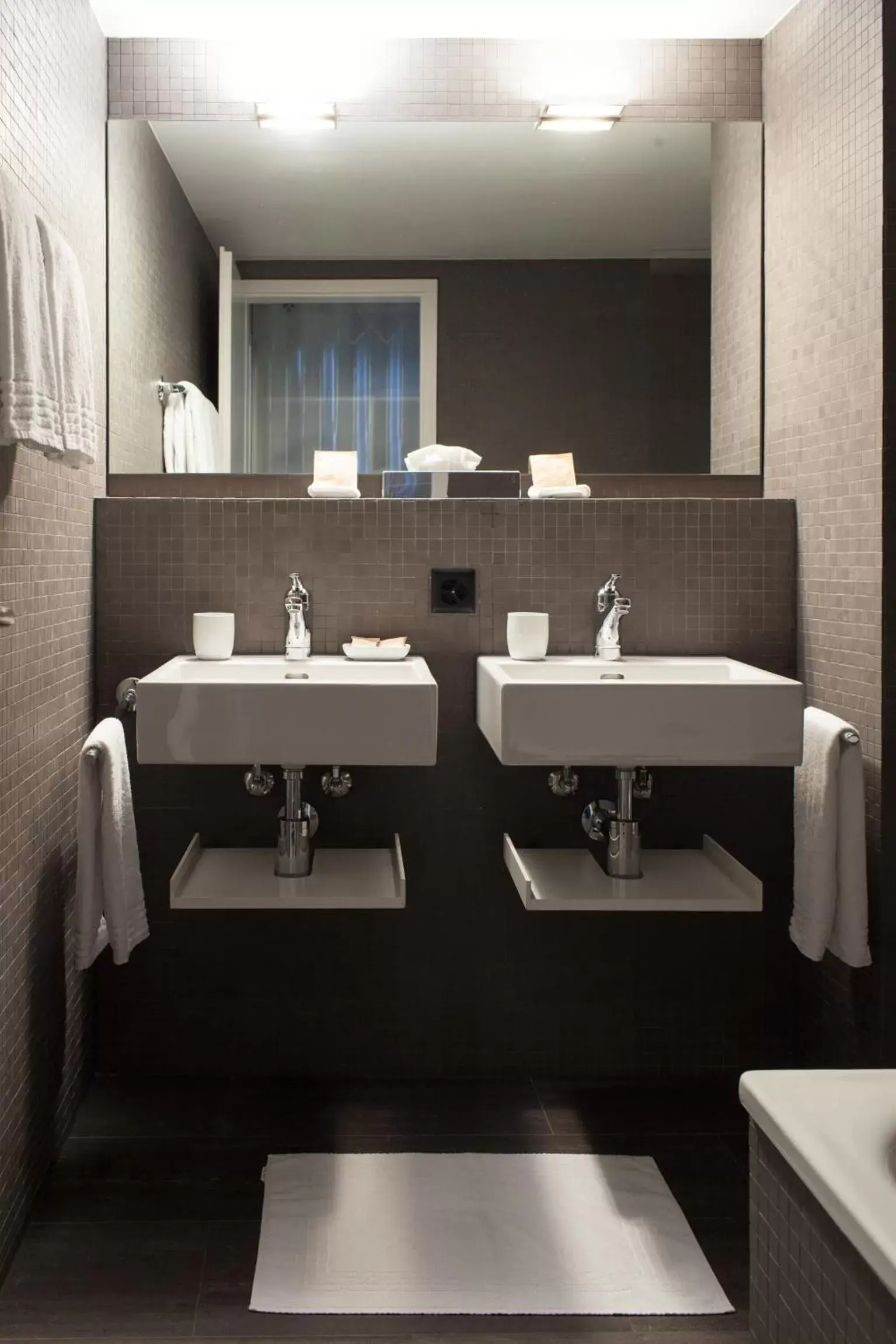 Bathroom in Altstadt Hotel