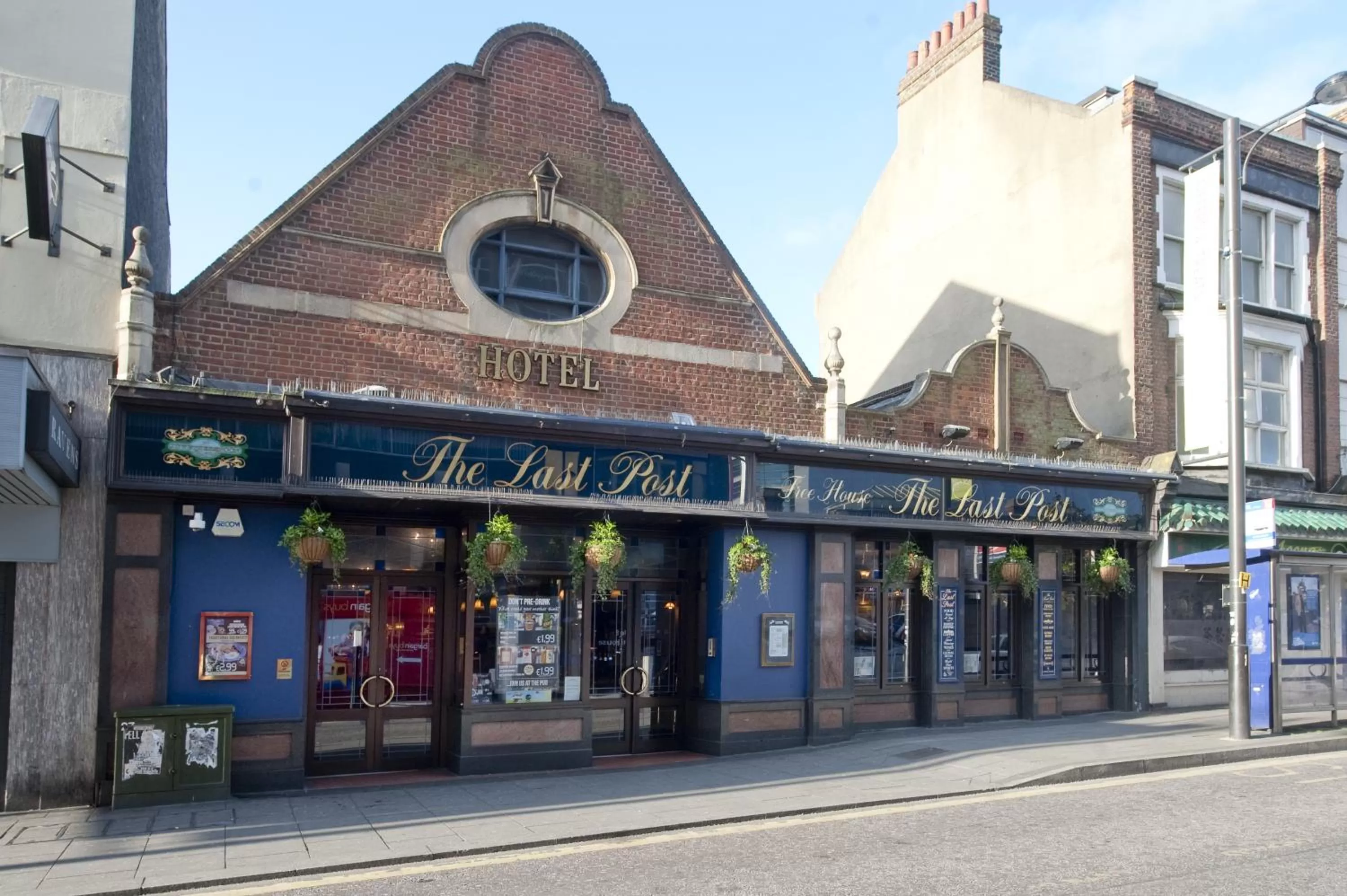 Facade/entrance, Property Building in The Last Post Wetherspoon Hotel