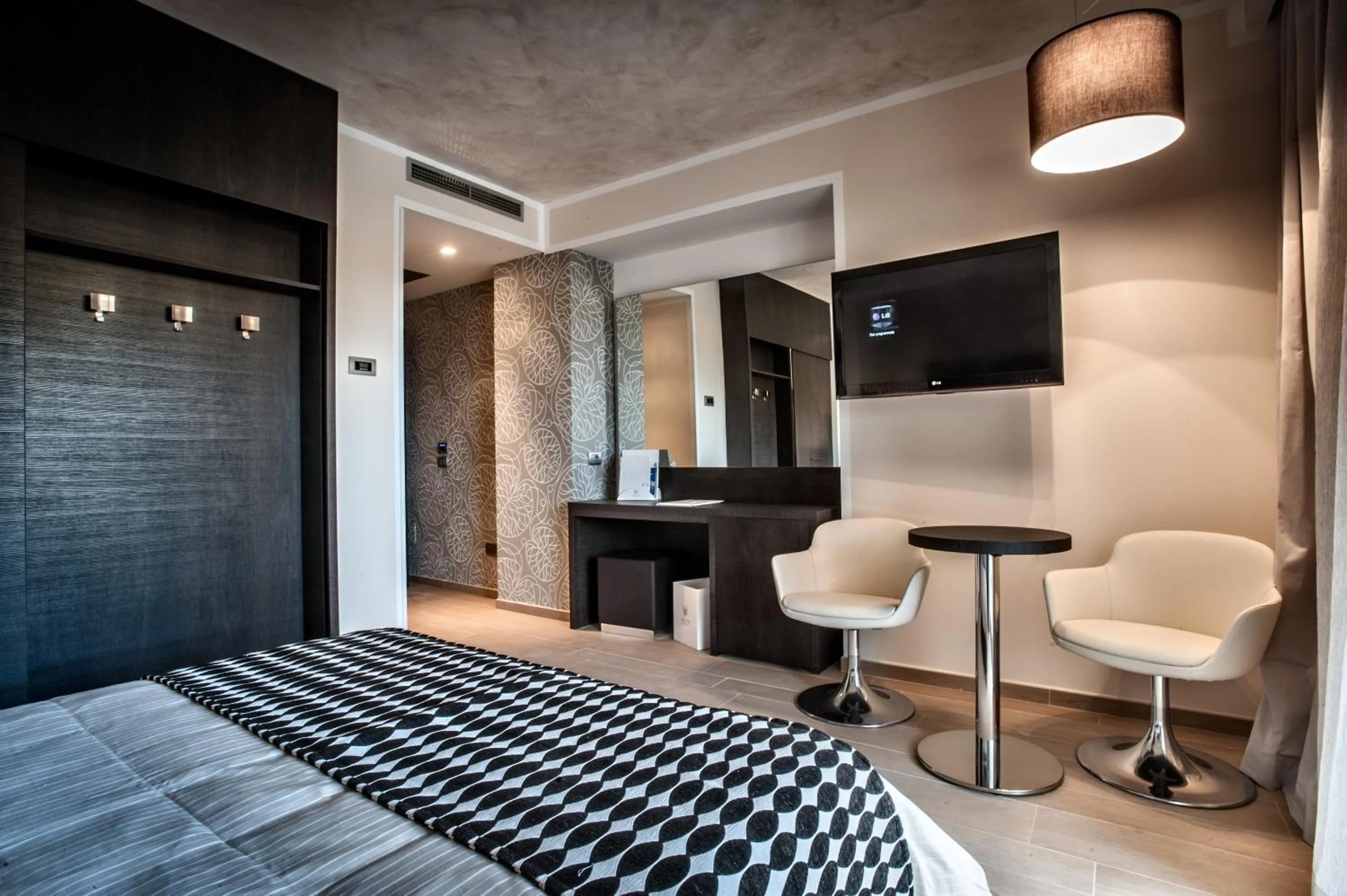 Photo of the whole room, Bed in Grand Hotel Resort&SPA Ma&Ma - Adults Only