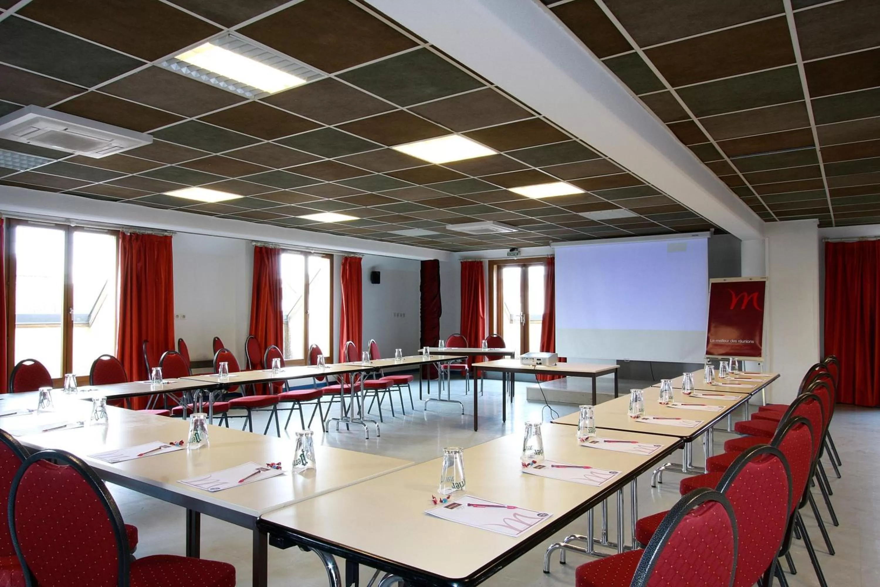 Meeting/conference room in Mercure Hexagone Luxeuil