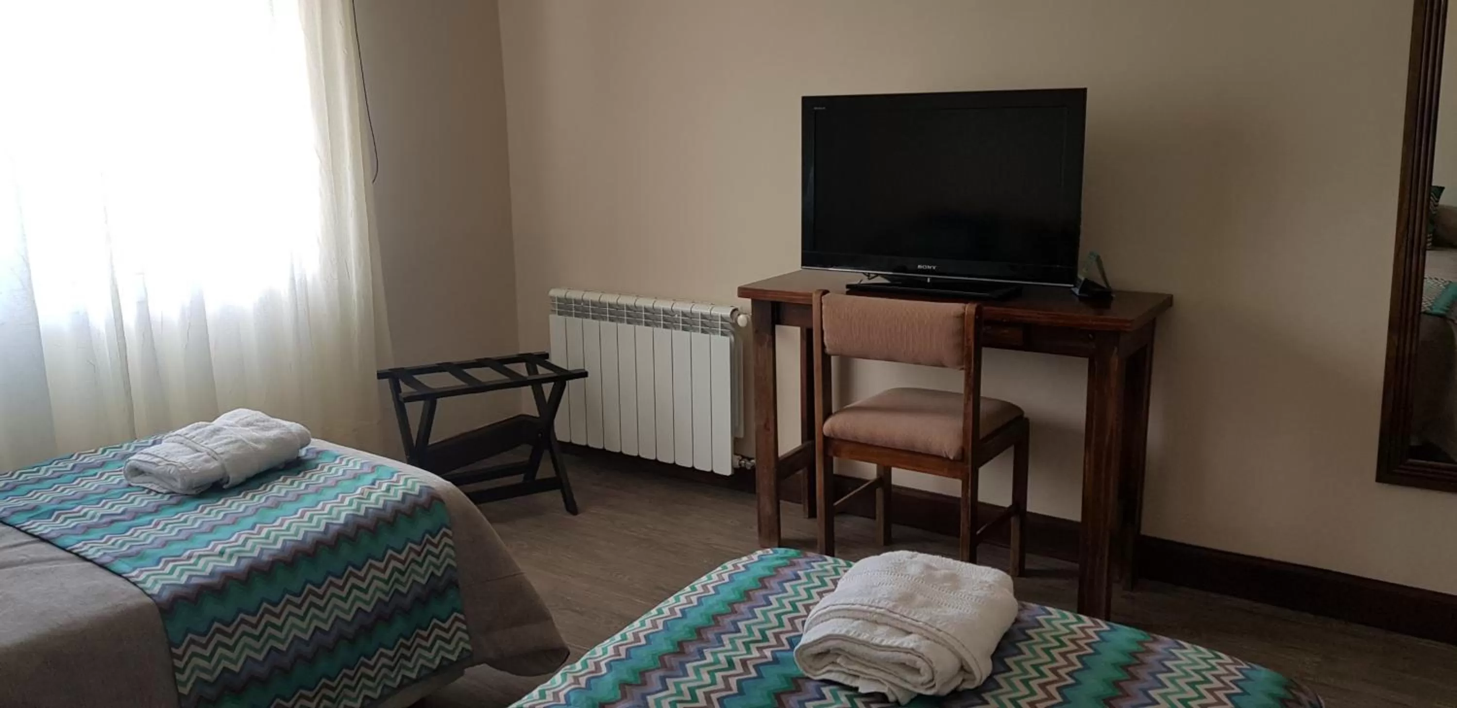 TV and multimedia, Bed in Hotel Amado