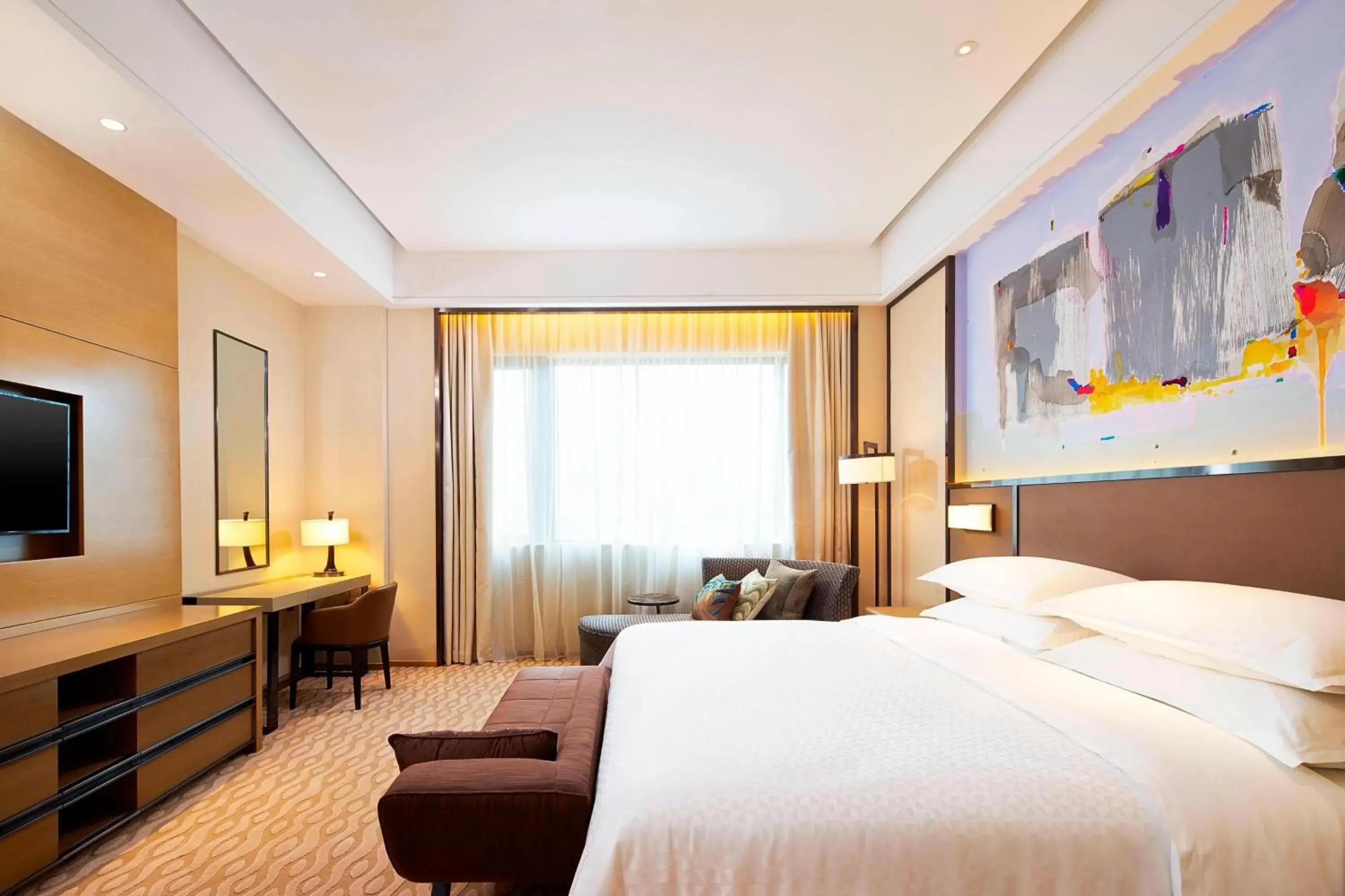 Photo of the whole room in Four Points By Sheraton Guilin Lingui