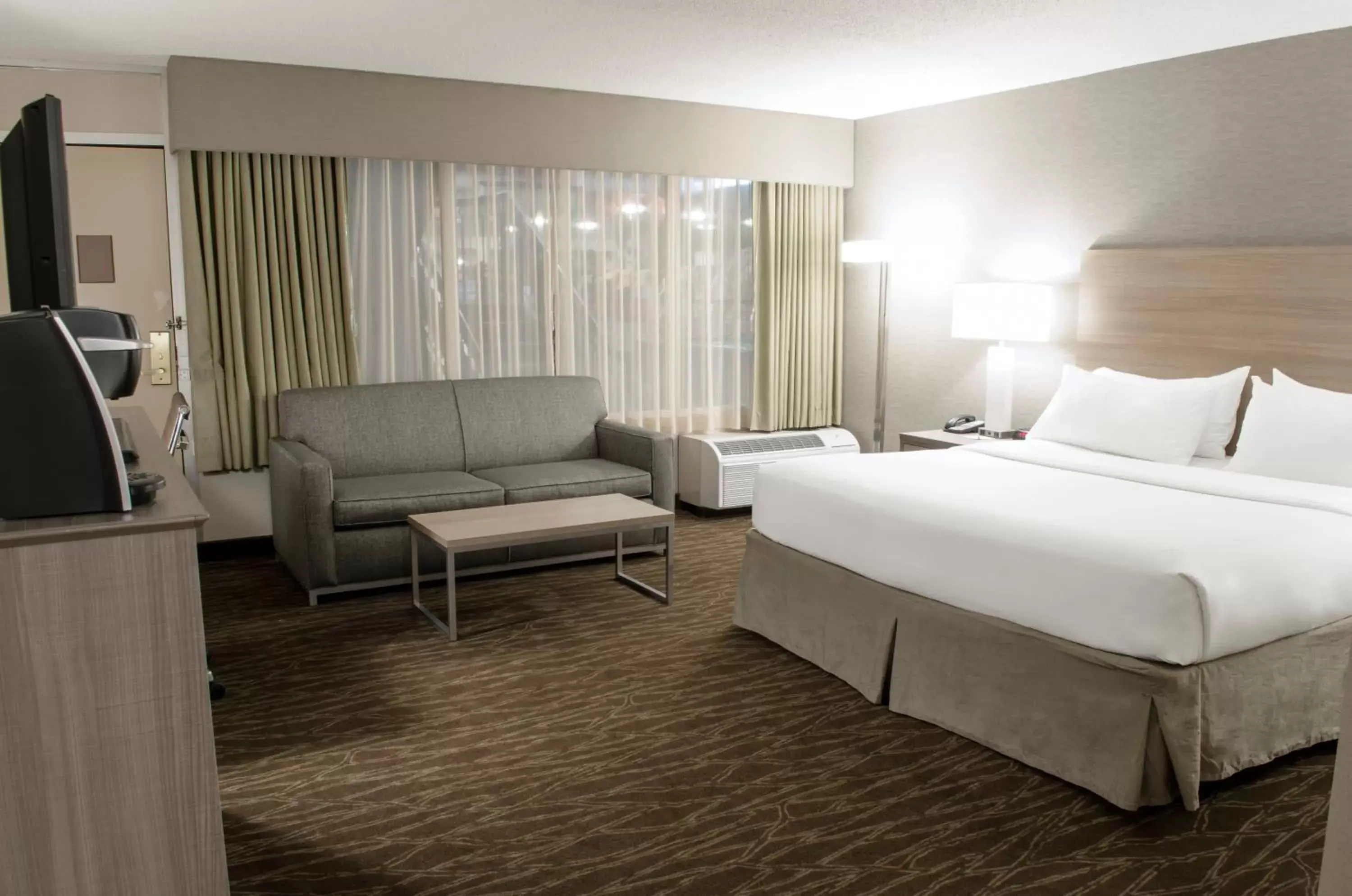 Photo of the whole room in Holiday Inn Fargo, an IHG Hotel