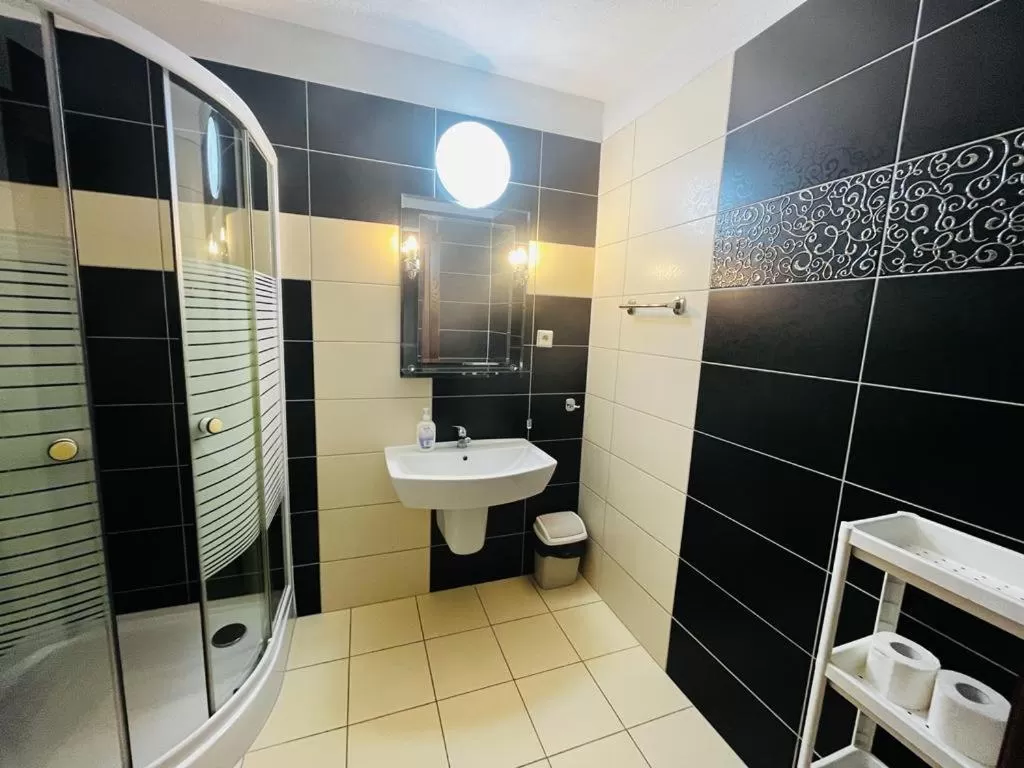 Bathroom in Great Polonia Strzegom City Center