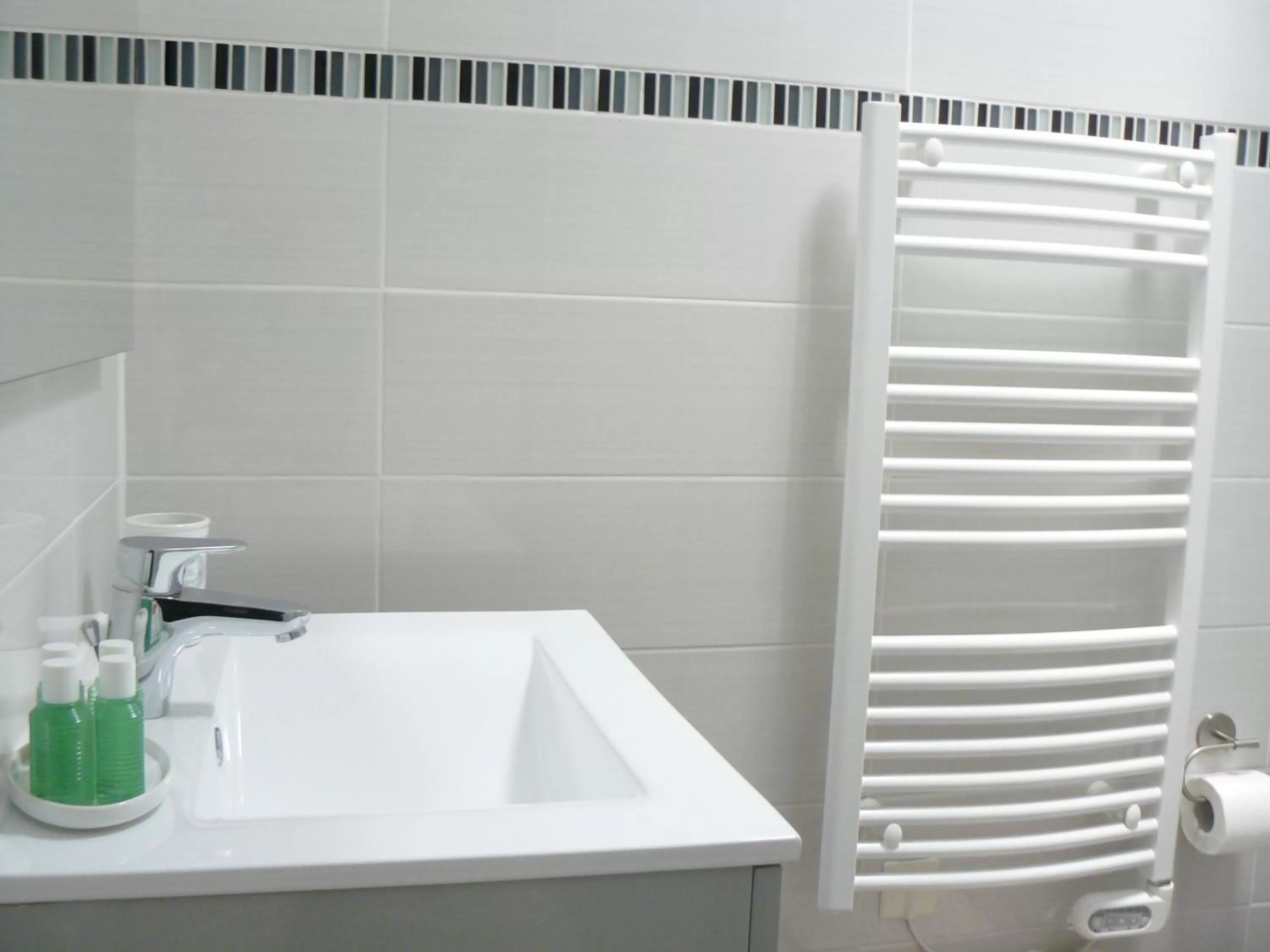 Shower in La Maison de Saumur