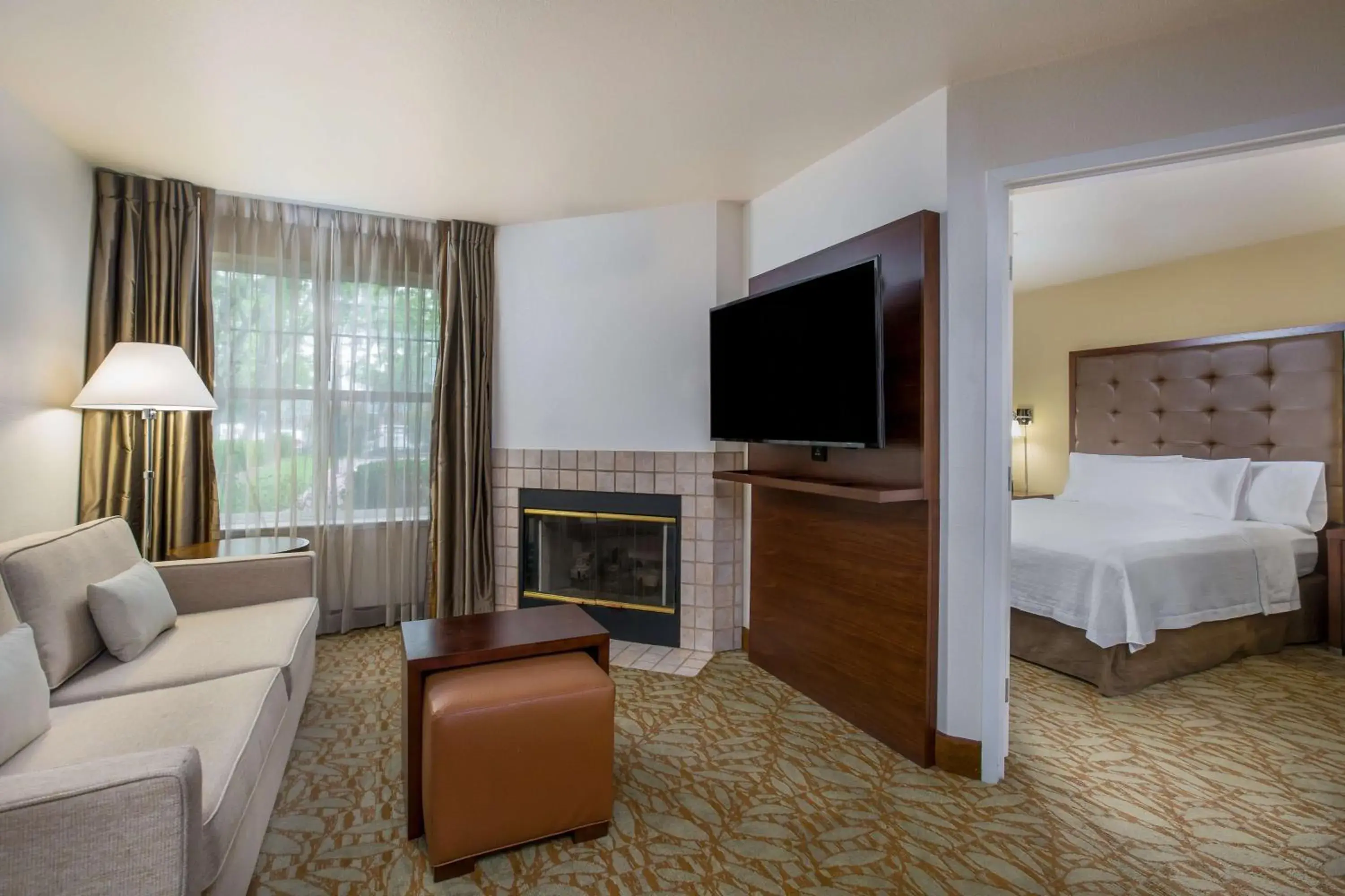 Bedroom, TV/Entertainment Center in Homewood Suites by Hilton Newark Fremont