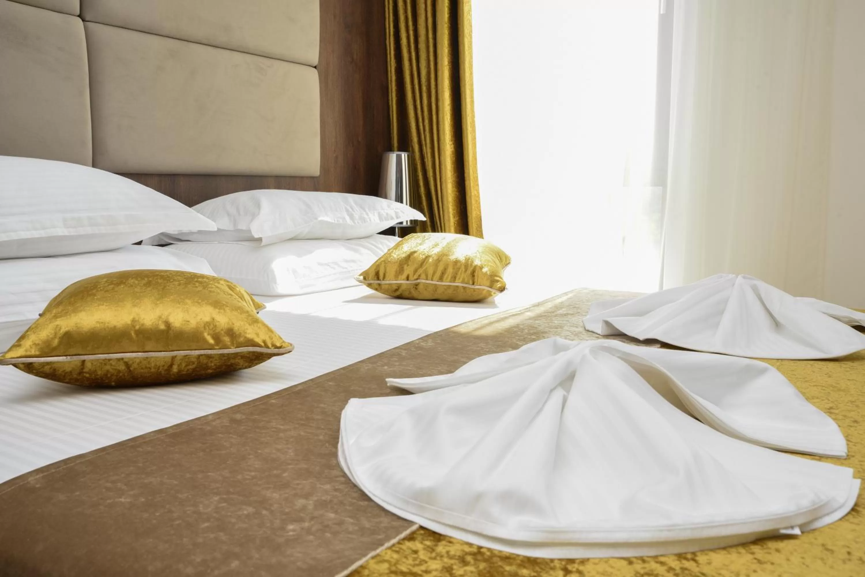 Staff, Bed in Hotel Meduza