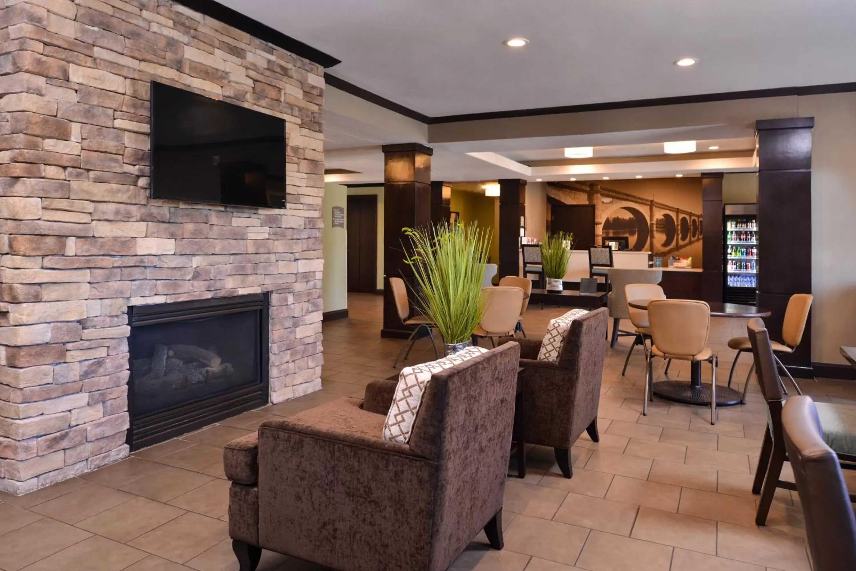 Property building, Restaurant/Places to Eat in Staybridge Suites Wichita Falls, an IHG Hotel