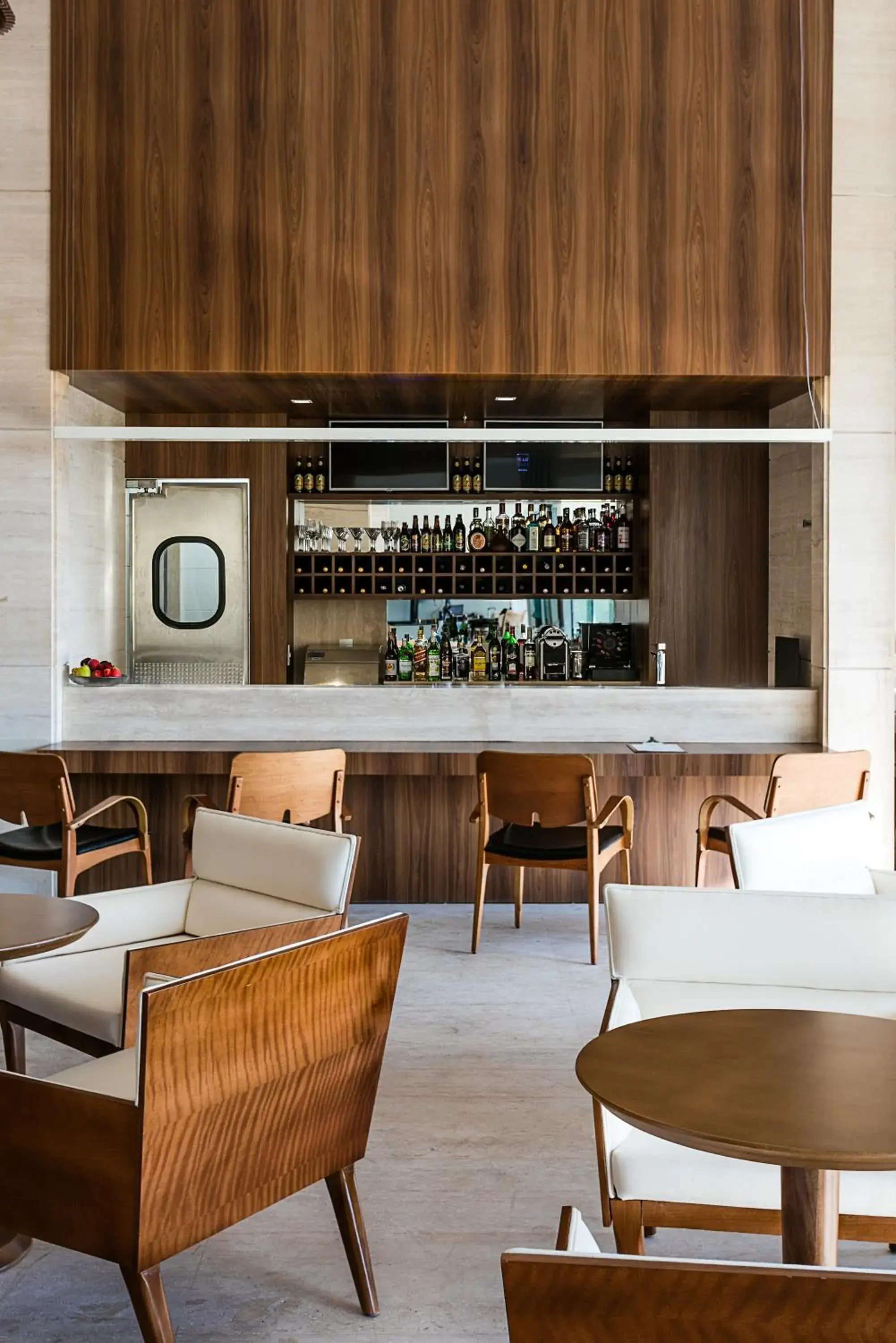 Lounge or bar, Restaurant/Places to Eat in Vogue Square Fashion Hotel by Lenny Niemeyer