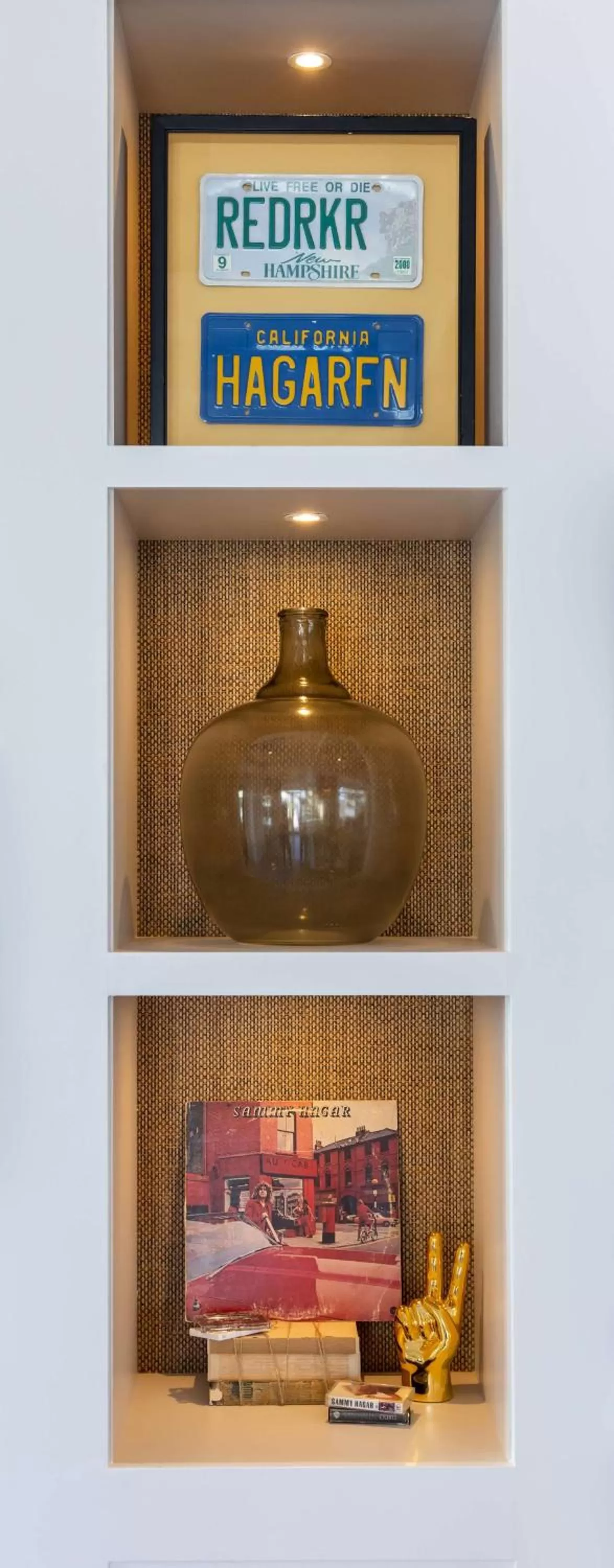 Restaurant/places to eat in The Waterfront Beach Resort, A Hilton Hotel